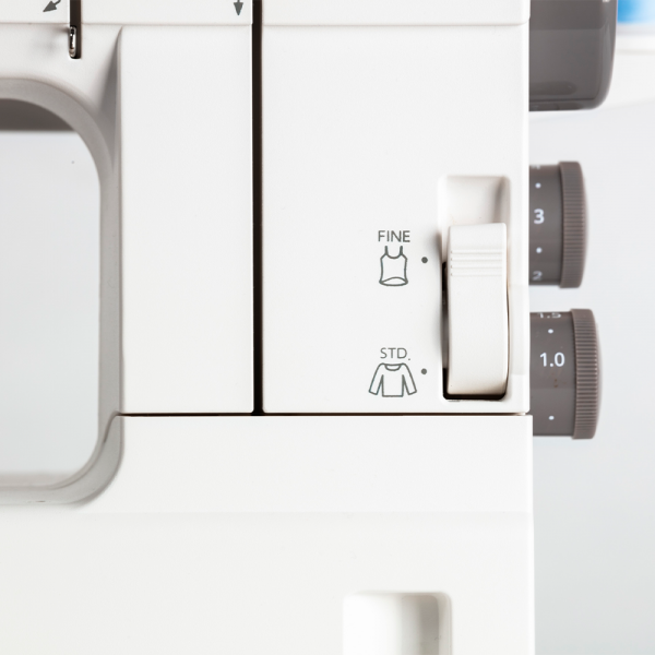 Janome CoverPro 3000