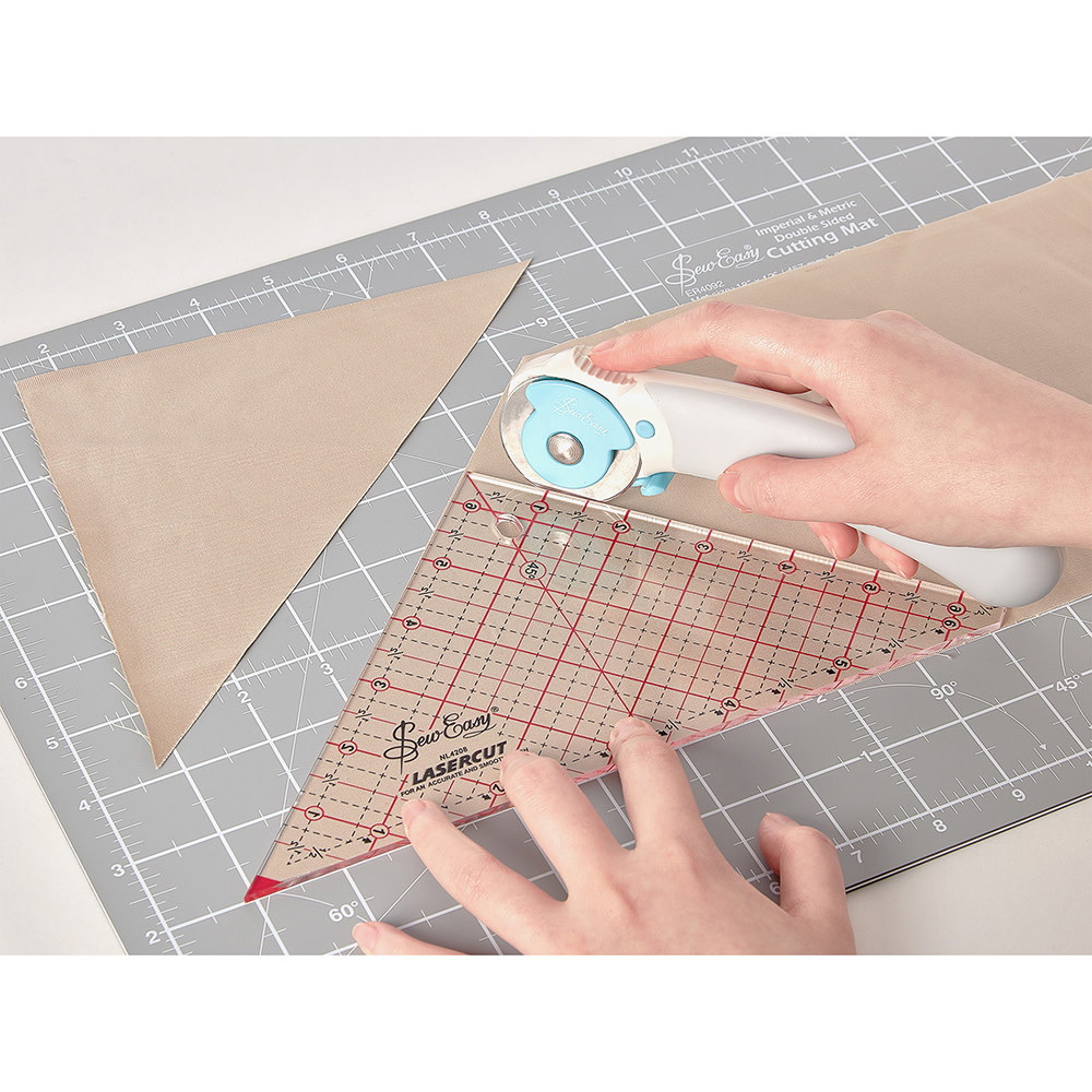 Sew Easy SEW EASY Règle triangulaire à 90 degrés - 6 1⁄2 x 6 7⁄8po