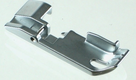 Coltello Inferiore Per Tagliacuci Janome Modello 788013009 - Ricambio Originale Per Macchine Da Cucire Multifunzione