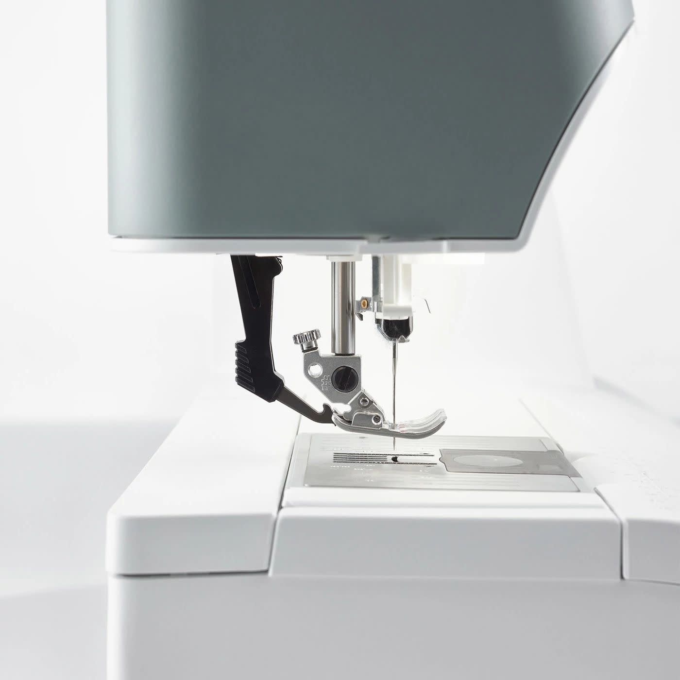 Pfaff Pfaff couture Quilt  Expression 720 Spécial Édition