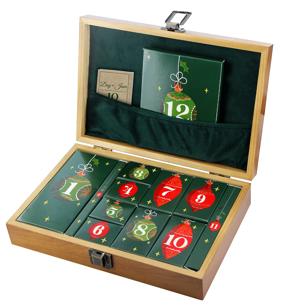Unique UNIQUE® 12 Days of Stitchmas vintage gift set