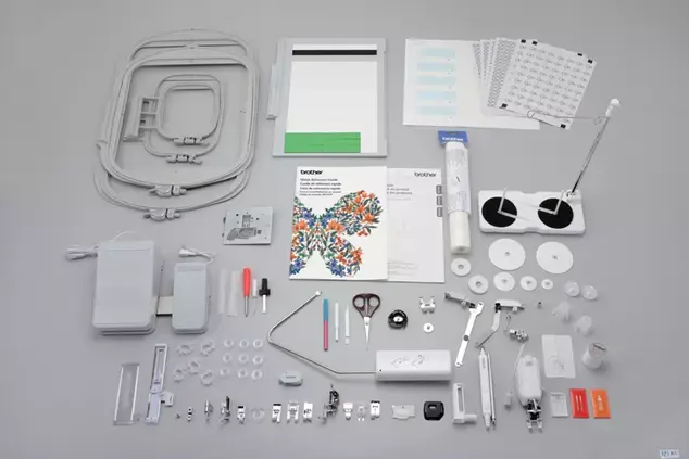 Brother VENDU! SOLD! Machine à coudre usagée XP3 série: E2B521637