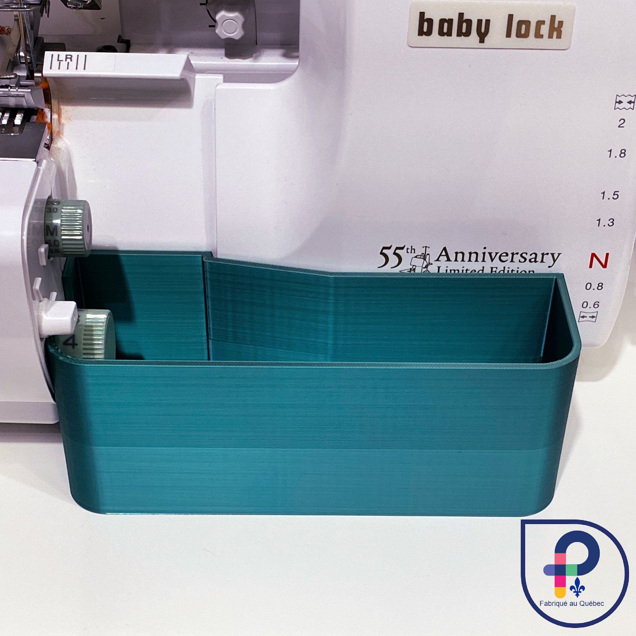 Pénélope Ramasse charpie pour Baby Lock Accolade et 55e anniversaire ( choix de couleur )