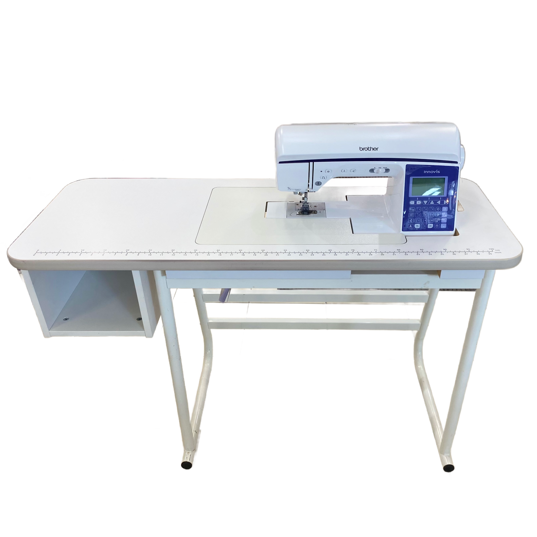 L'Atelier a Many & Famille Insert en masonite 1/4 po. pour meuble Janome, pour modèle Brother série NQ