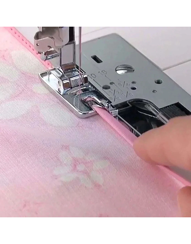 Singer Singer pied ourlet roulé