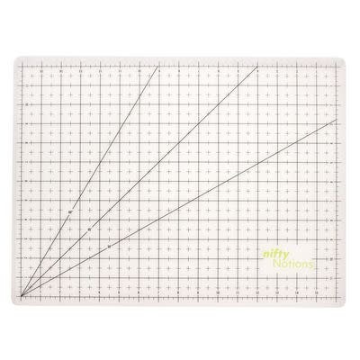 Nifty Notions Nifty Notions Trace & Trim Studio Lightbox is an ultra-thin LED light box combined with a cutting mat