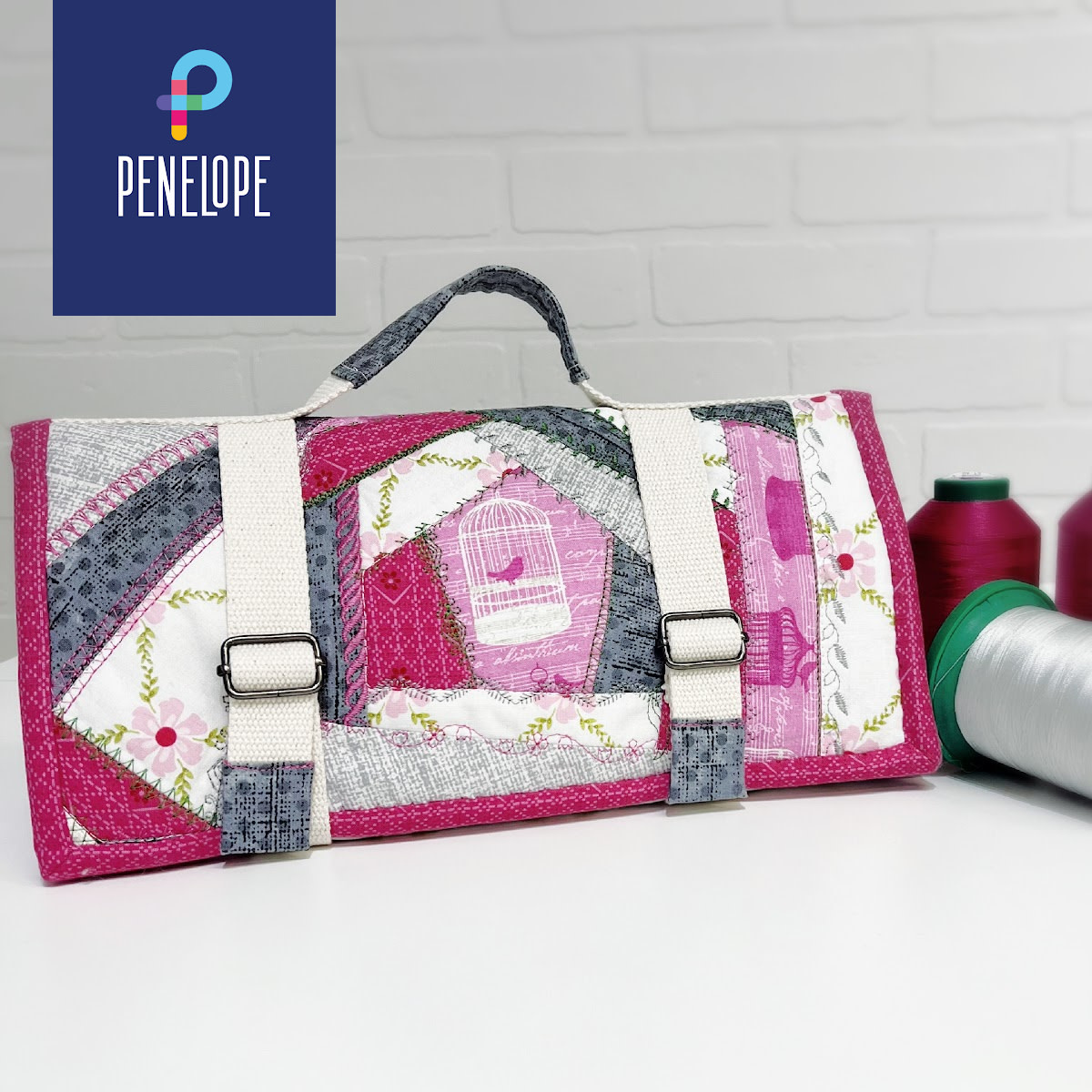 Pénélope Trousse matelassée et pointes folles