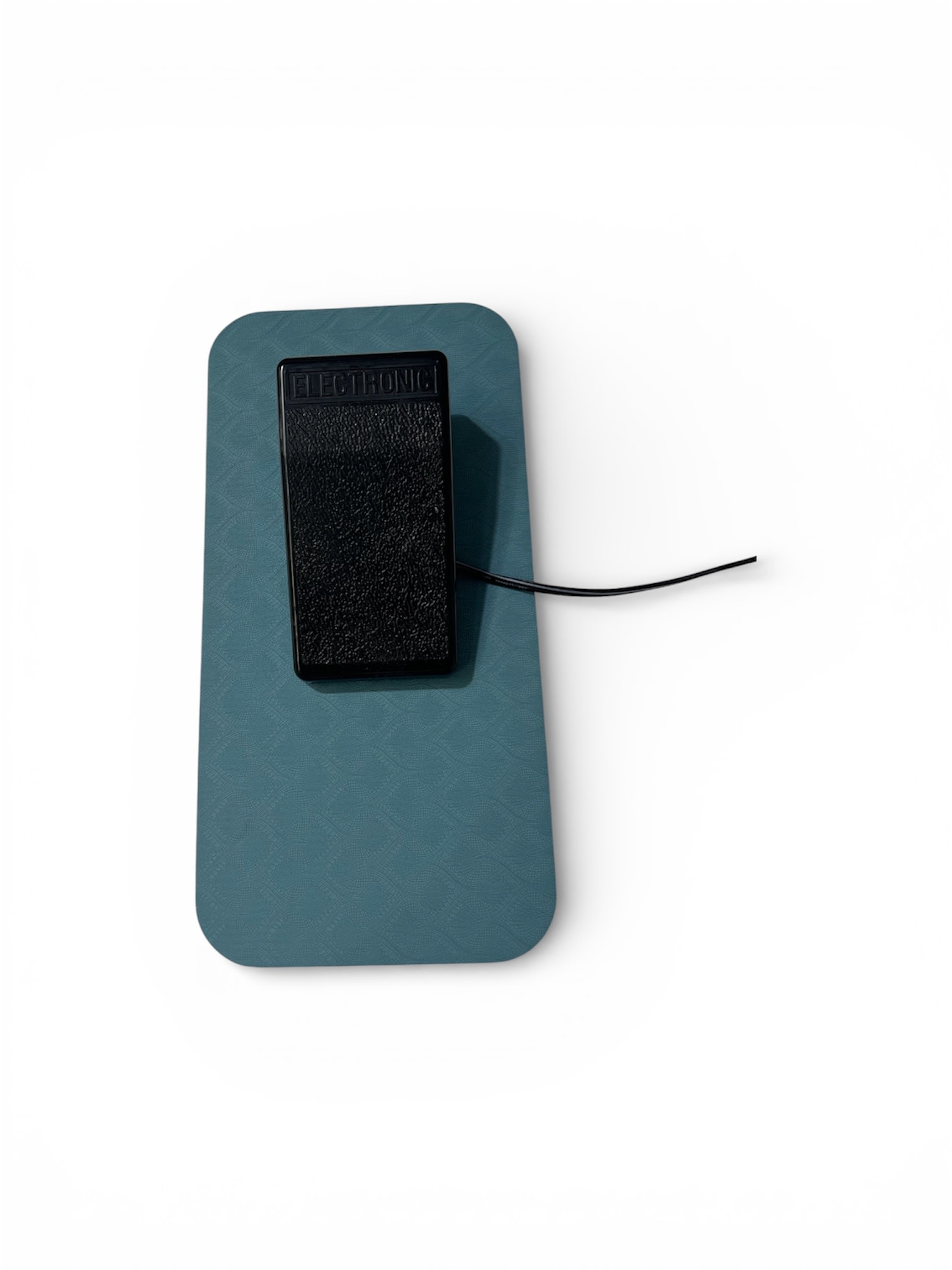 Générique Non-slip mat for sewing machine pedal ( various colors available )