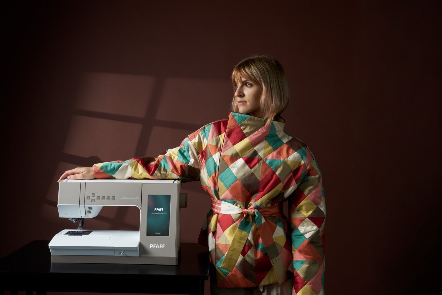 Pfaff Pfaff couture Créative Elevate 680