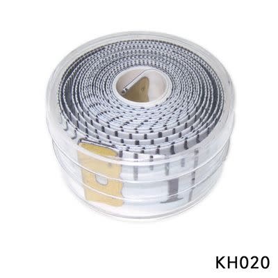 Kearing Measuring tape with plastic container (sold individually)