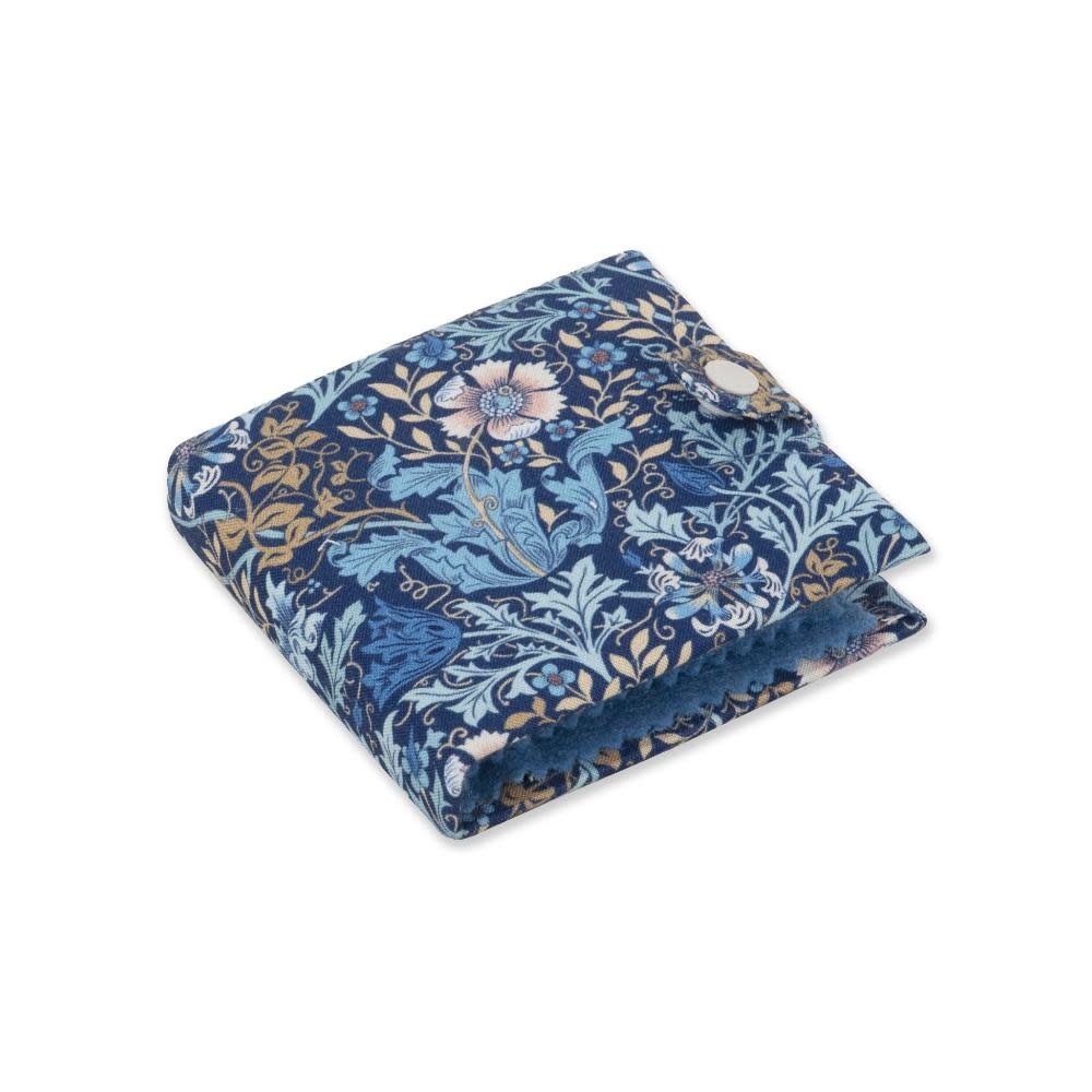 HOBBY GIFT HOBBY GIFT Needle Case & Scissors 2cm x 9.5cm x 9cm (3/4” x 3 ¾” x 3 ½”)