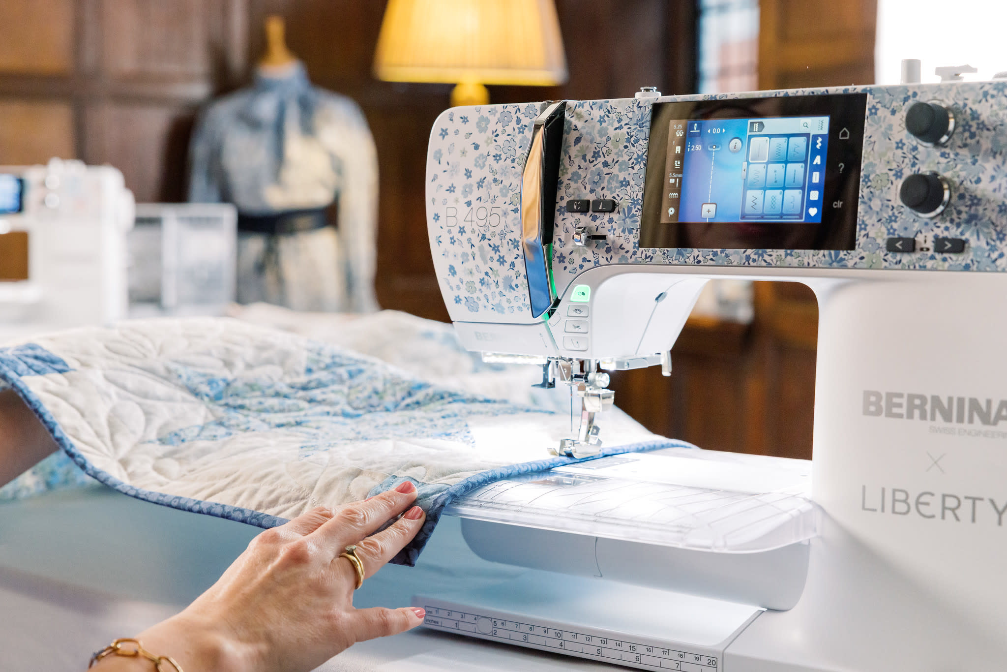 Bernina Bernina sewing only B495 Liberty Edition