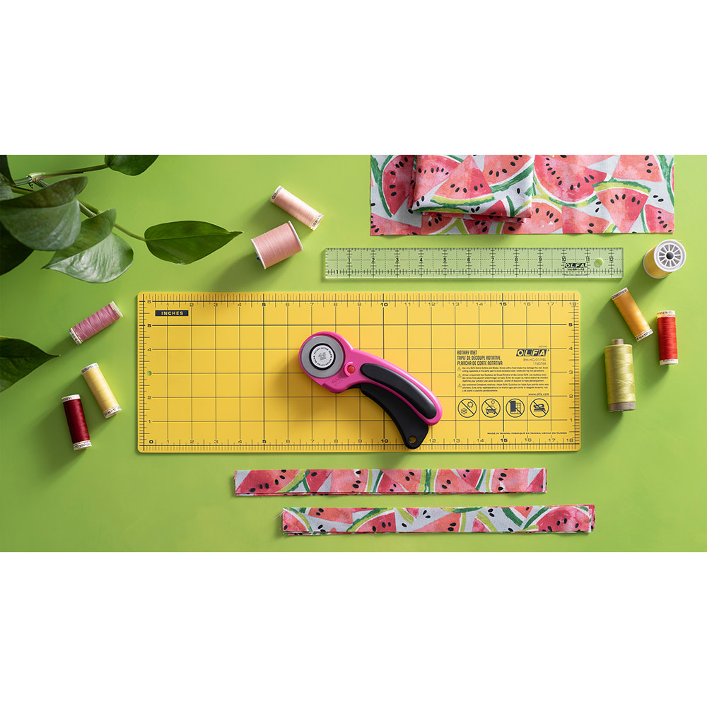 Olfa OLFA RM-HG-01/YEL - Tapis de coupe rotatif à double face de 6 x 18 (jaune)