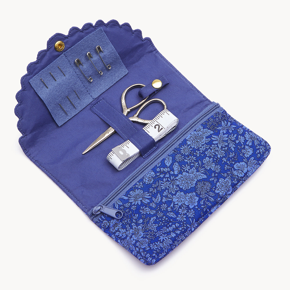 Liberty LIBERTY Rouleau de couture - Emily Belle outremer
