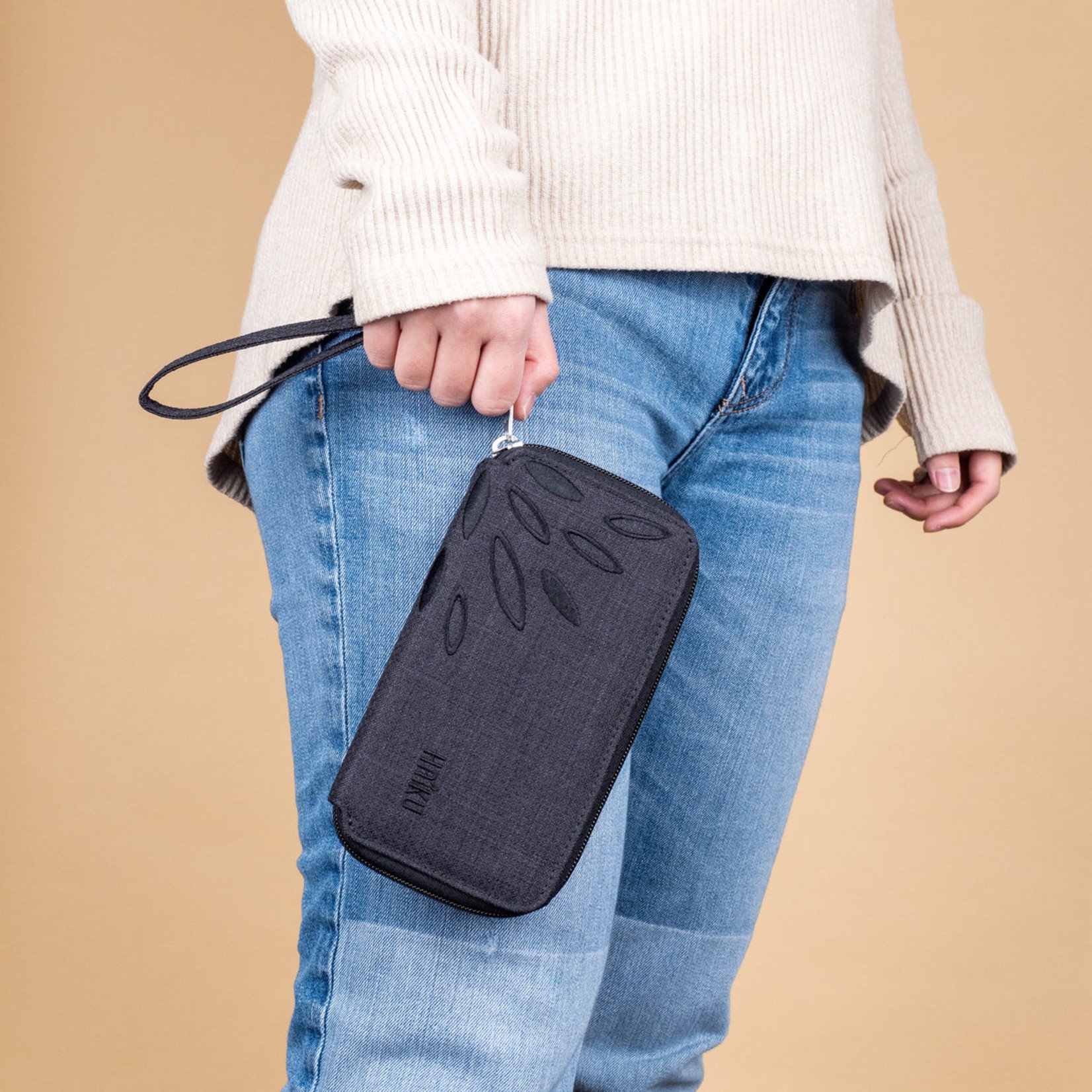 Haiku Intrepid Wallet - Black In Bloom 2026