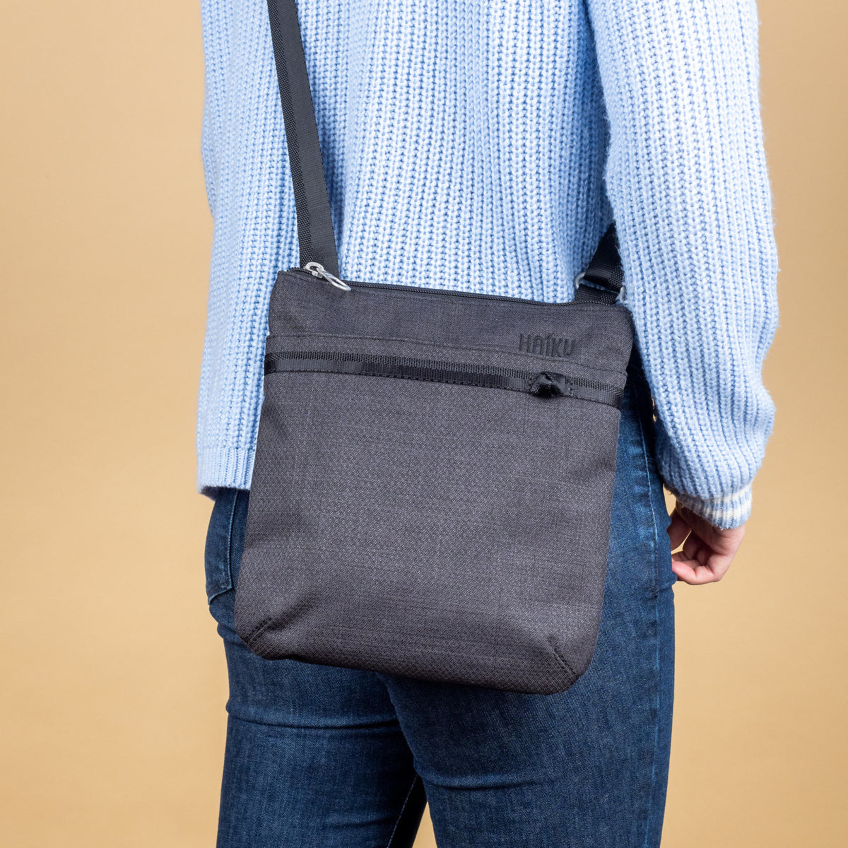 Haiku Revel Crossbody - Honeycomb 2026
