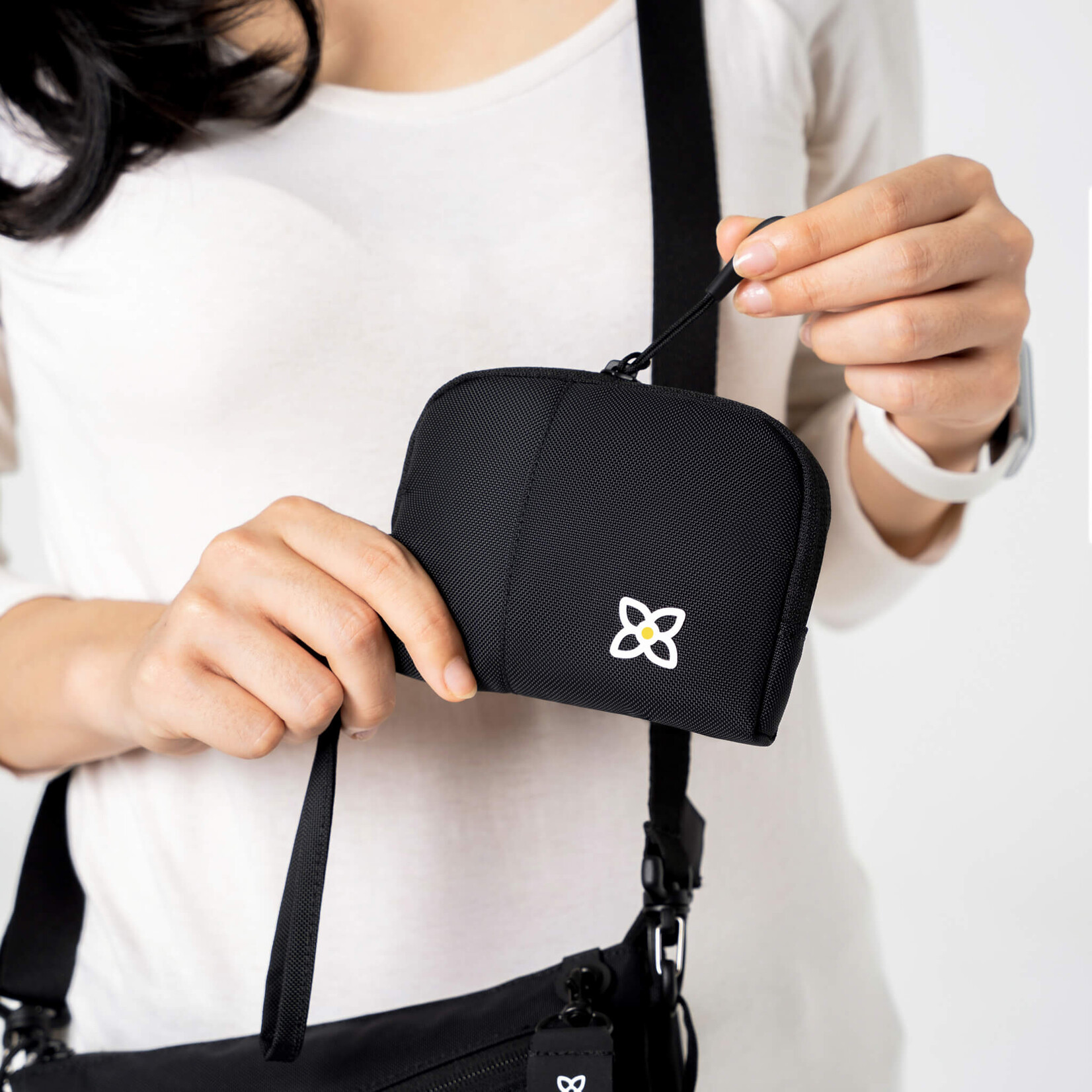 Jolie Mini Wristlet Pouch - Raven SS25