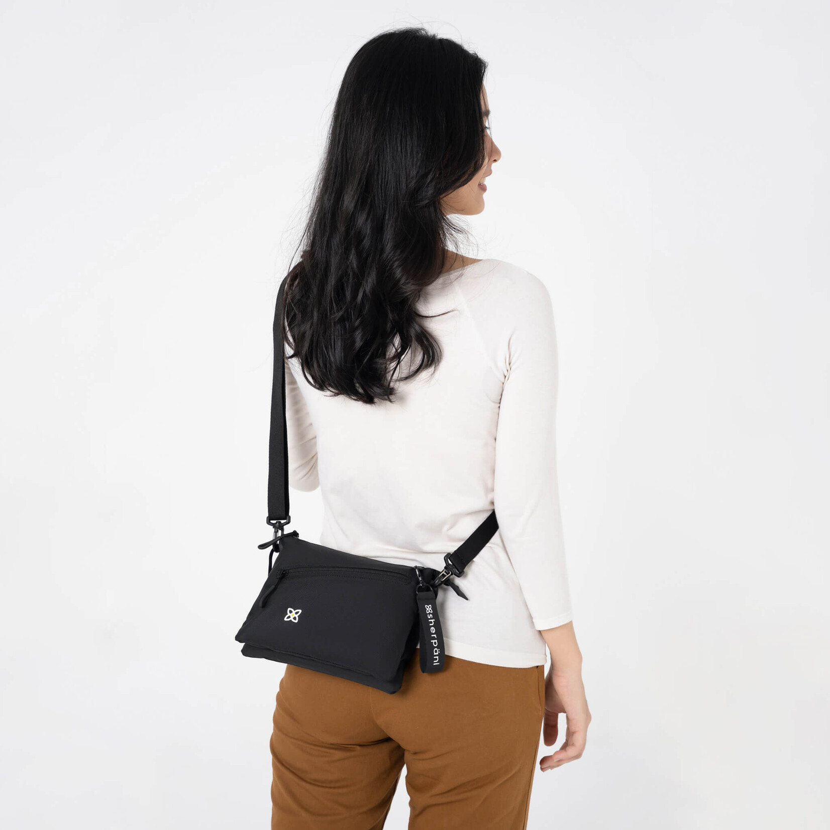 Zoom Crossbody - Raven