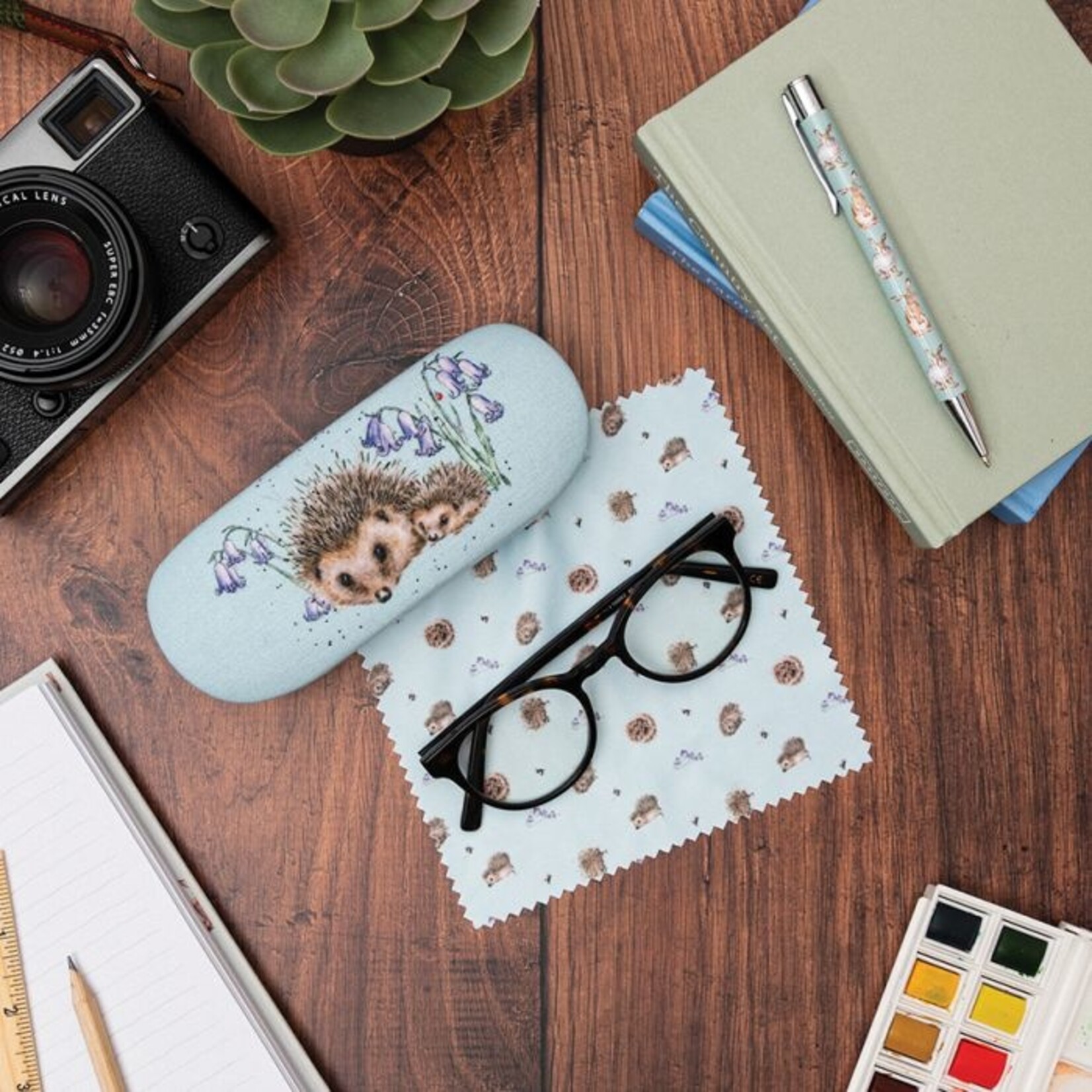 Wrendale Designs GLC010 - Eyeglass Case - Love and Hedgehugs