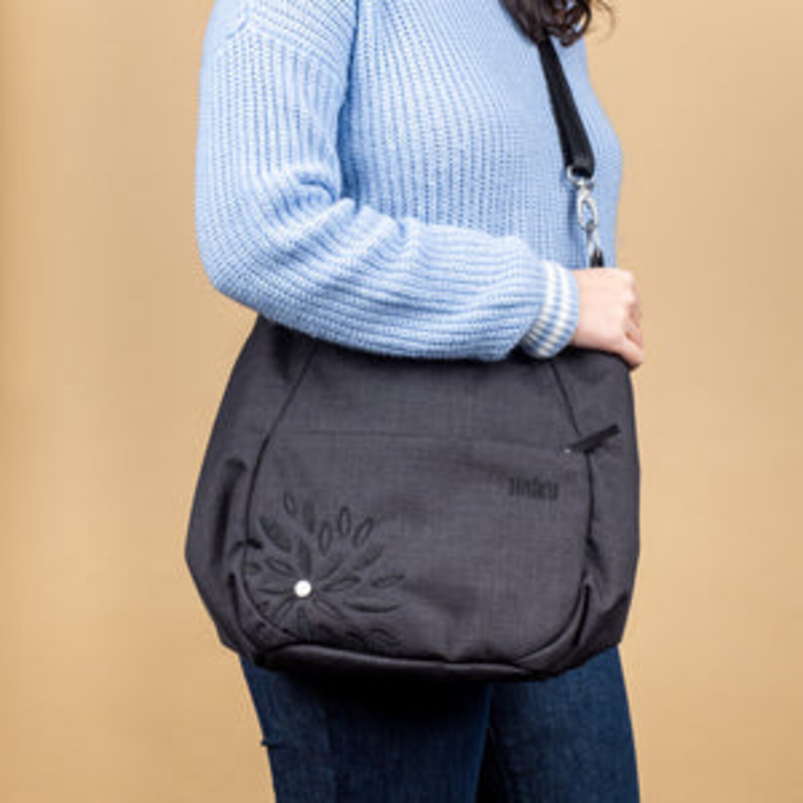 Haiku Amble Hobo - Stone Gray