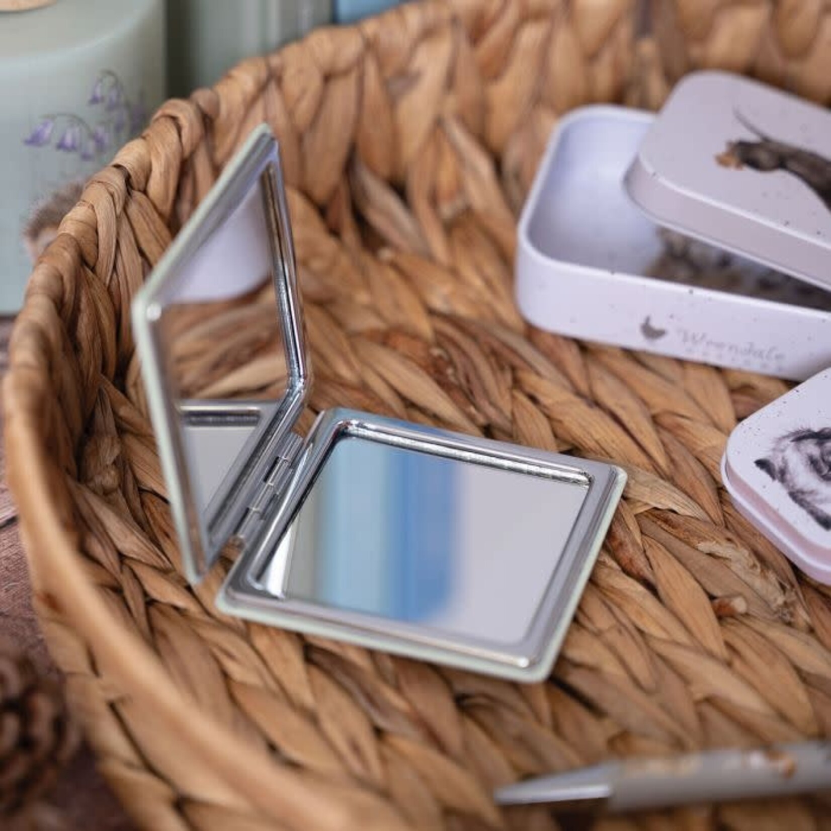 Wrendale Designs MR016 Compact Mirror - 'Head Clover Heels' Rabbit