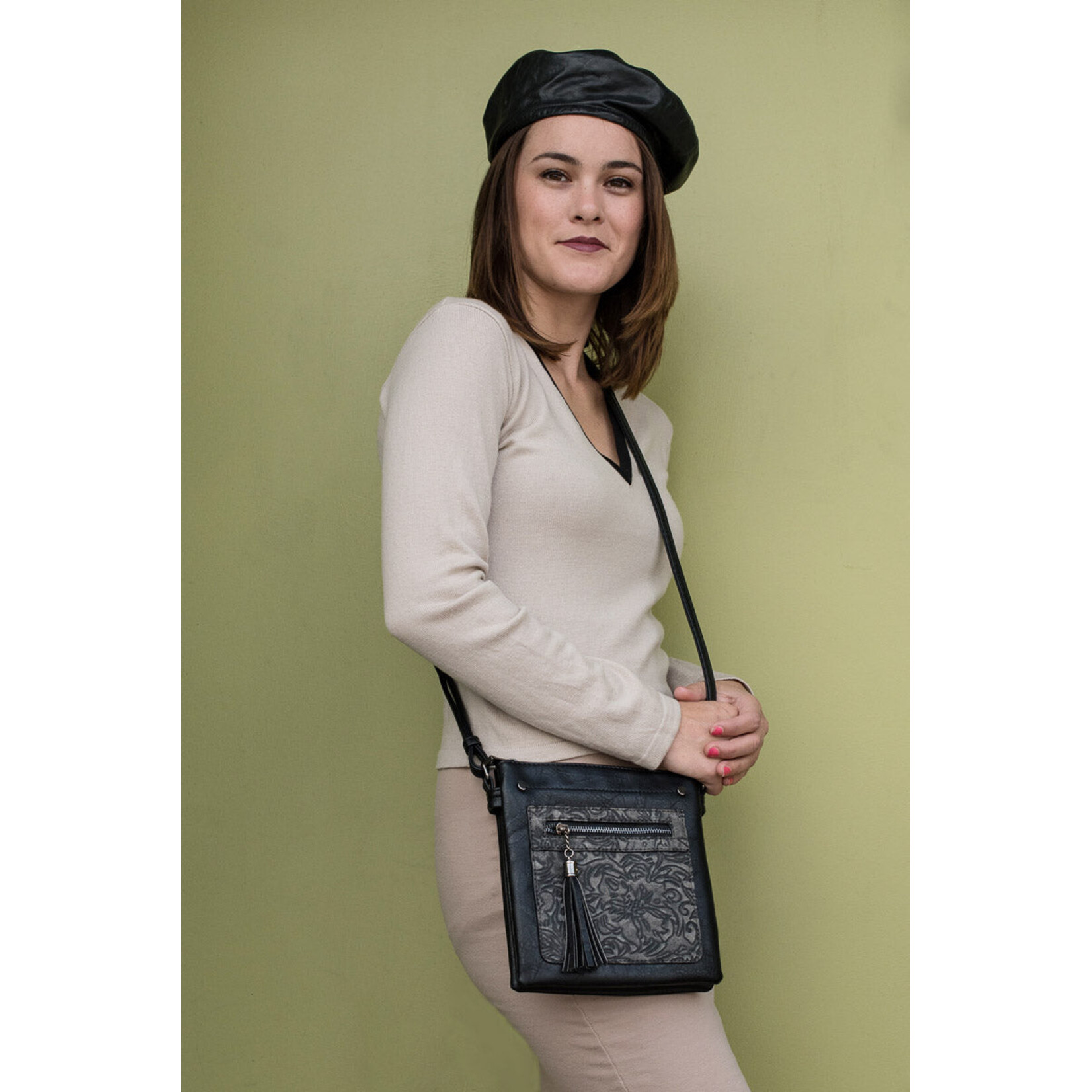 Liz Soto 3300 Black - Sara Crossbody