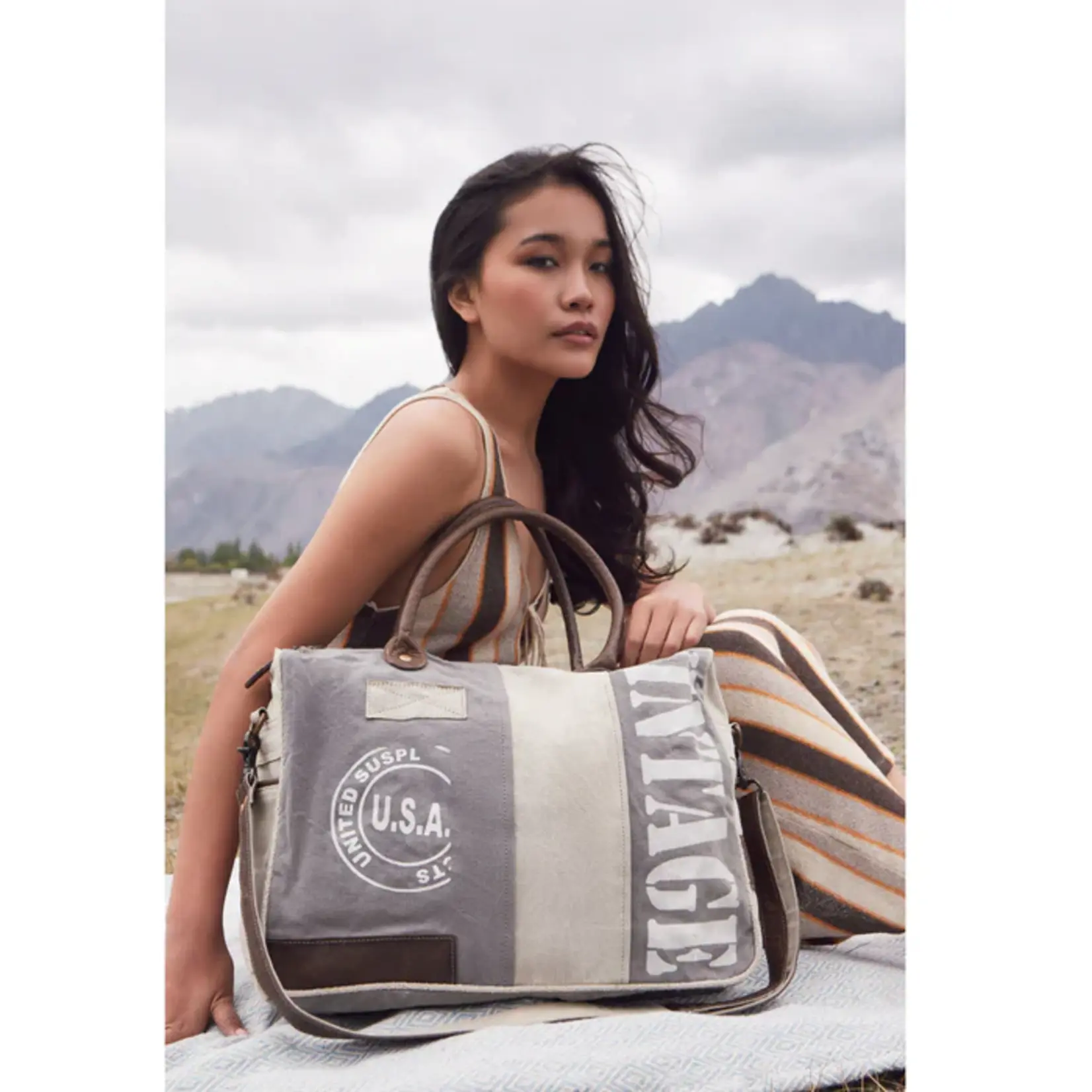 Myra Bags S-5726 Waver Messenger Bag 2026