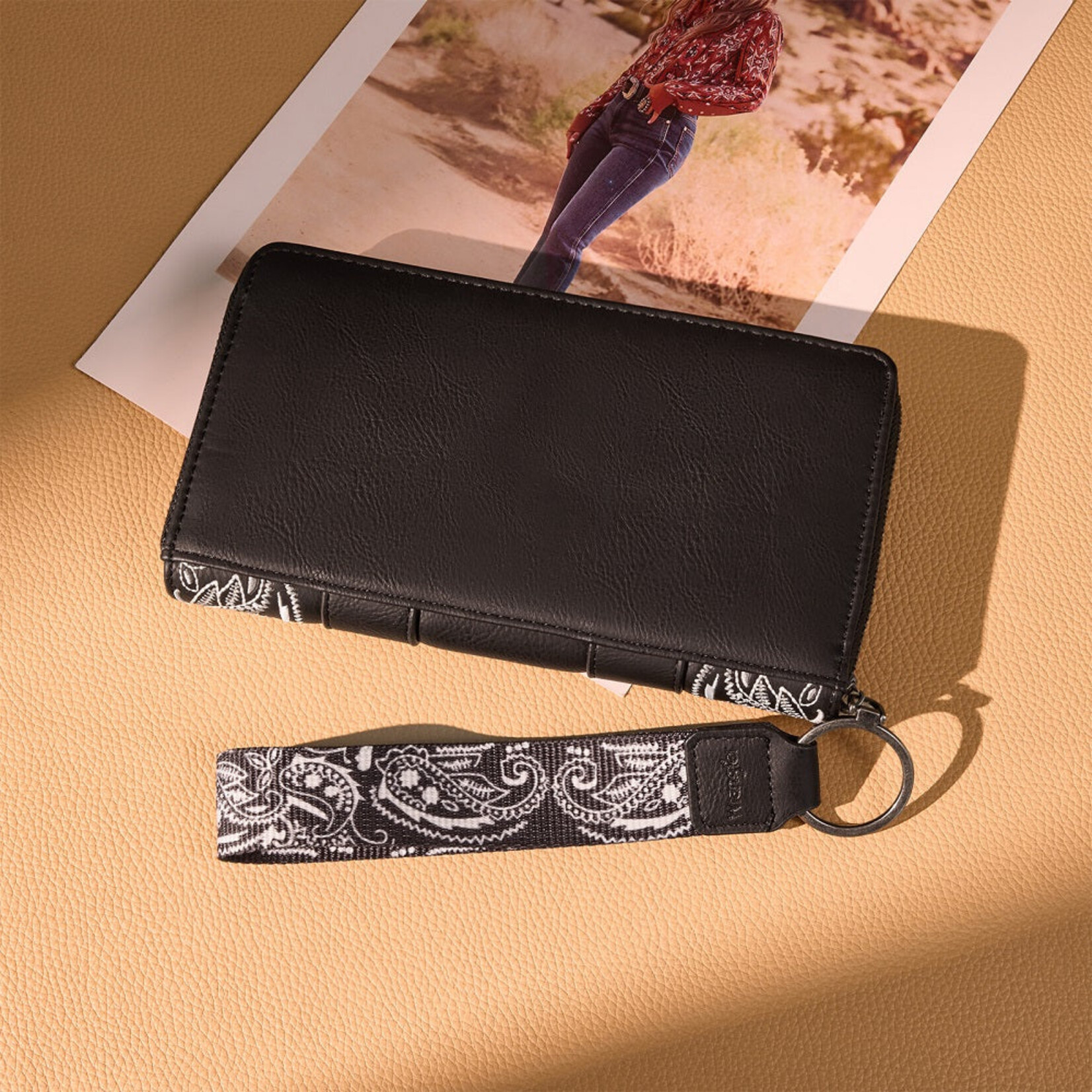 Wrangler WG331-W115BK - Black - Wrangler Braided Paisley Bandana Wallet