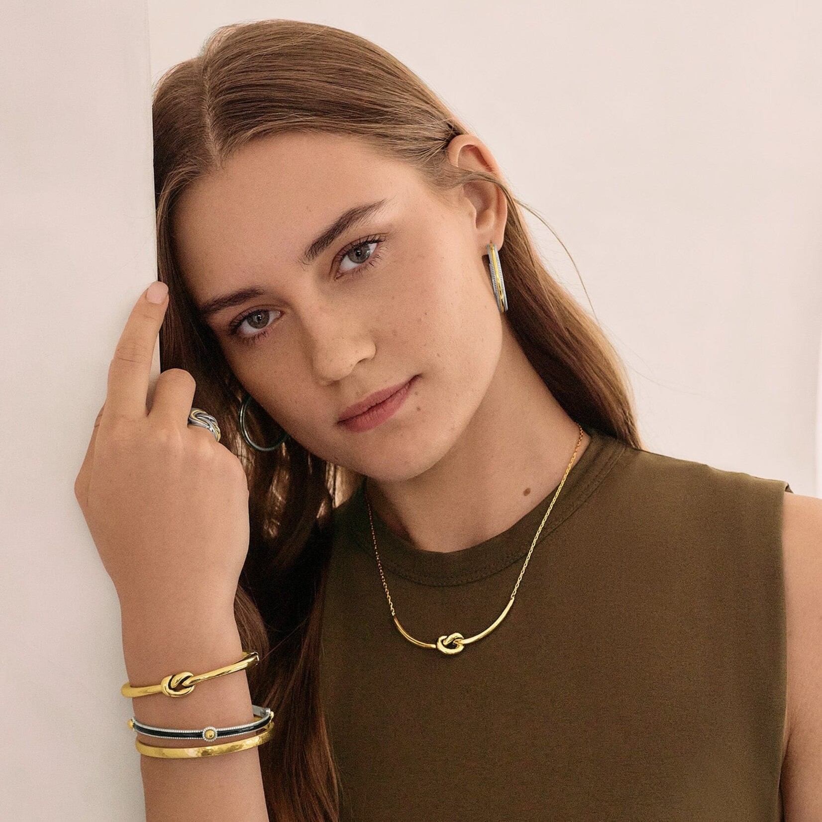Brighton JF0316 Interlok Single Knot Hinged Bangle - Gold