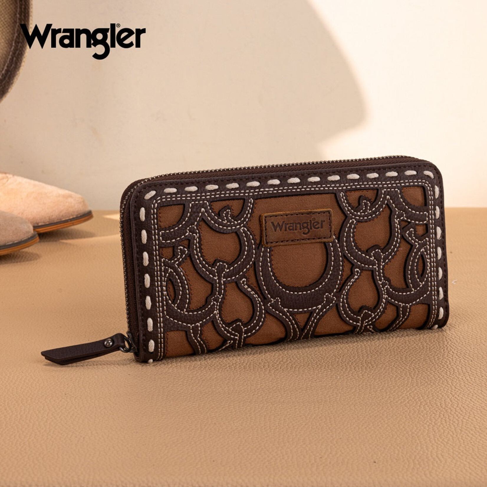 Wrangler WG292-W082CF - Coffee - Wrangler Horseshoe Cutout Zip Around Wallet