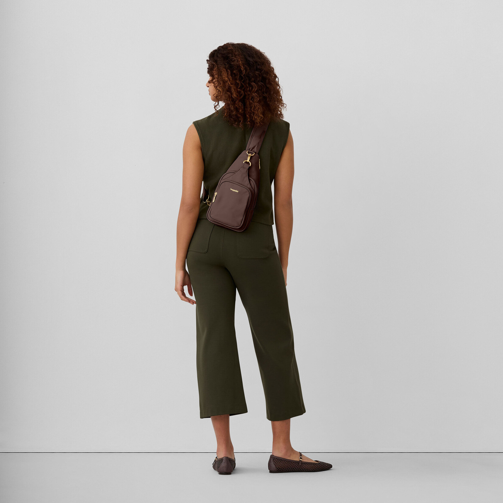 Baggallini Central Park Sling - Ganache Twill 2026