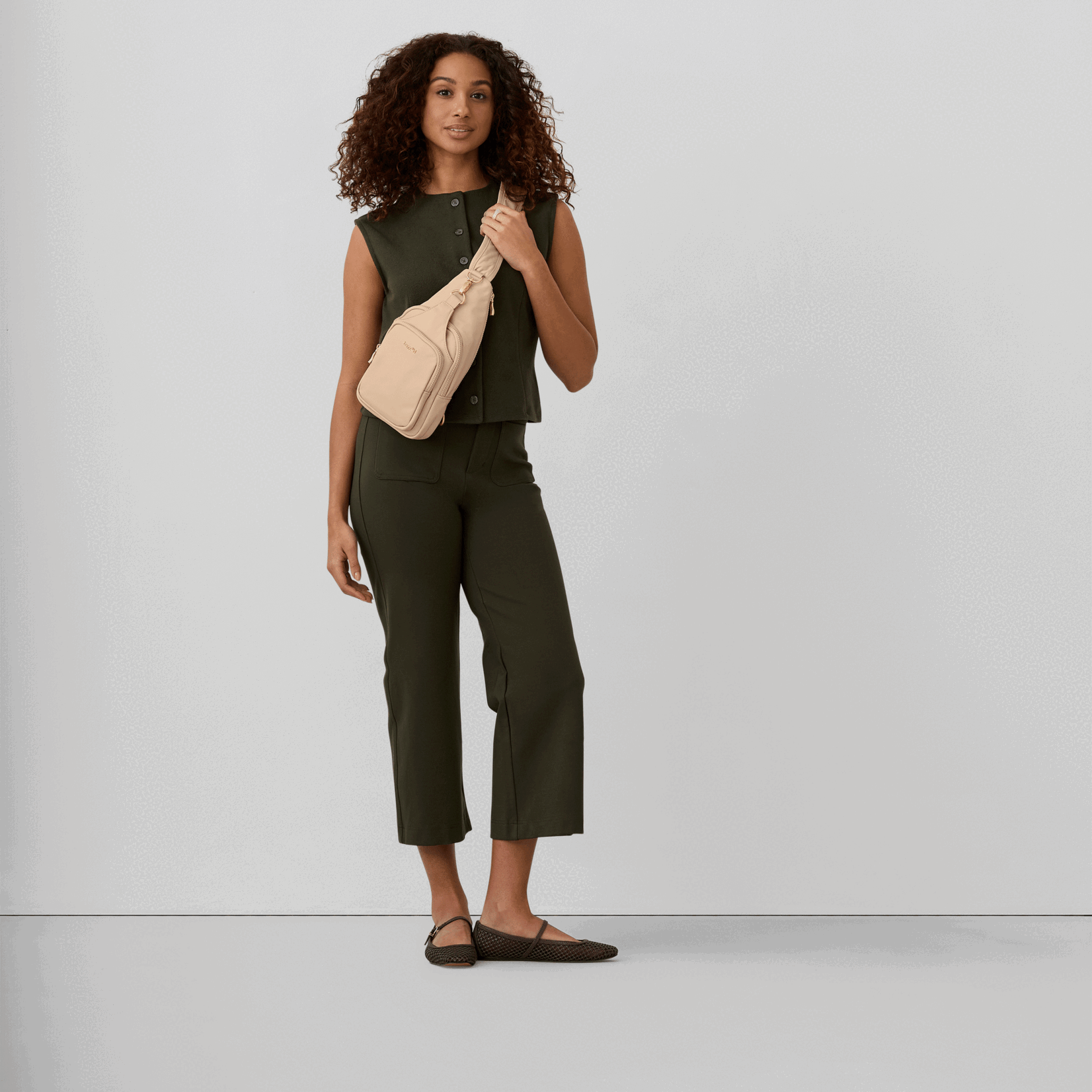 Baggallini Central Park Sling - Acorn Multi Twill 2026
