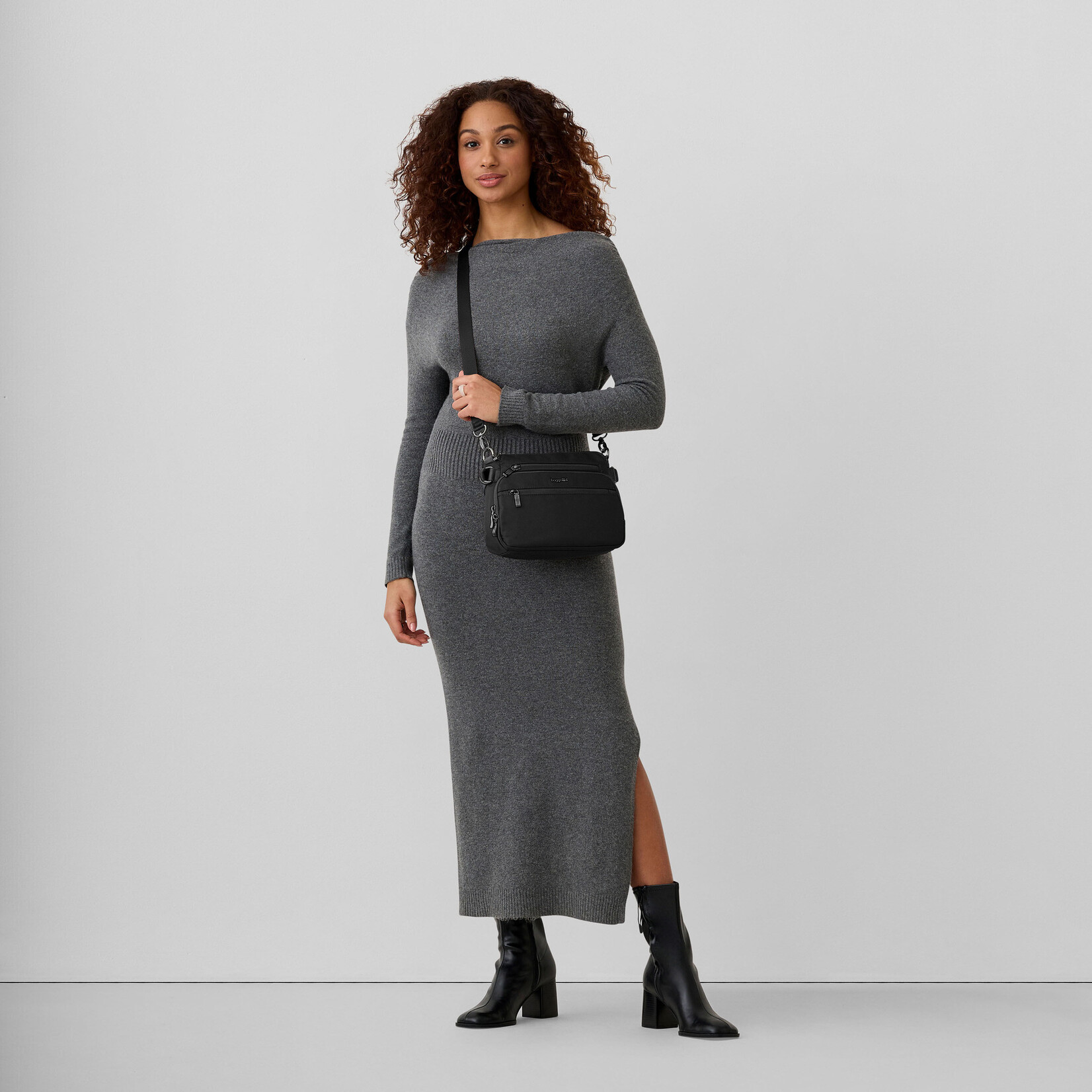 Baggallini Marais Crossbody - Black Twill 2026