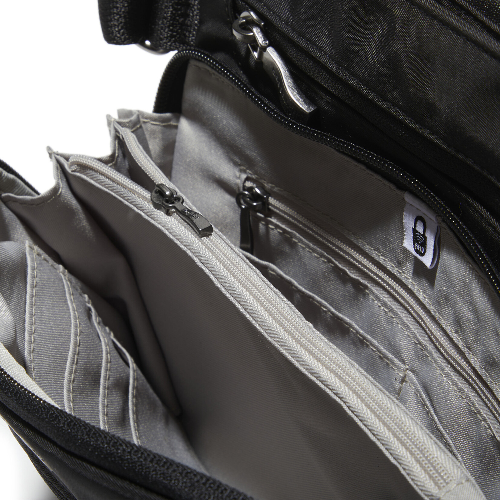 Baggallini Marais Crossbody - Black Twill 2026
