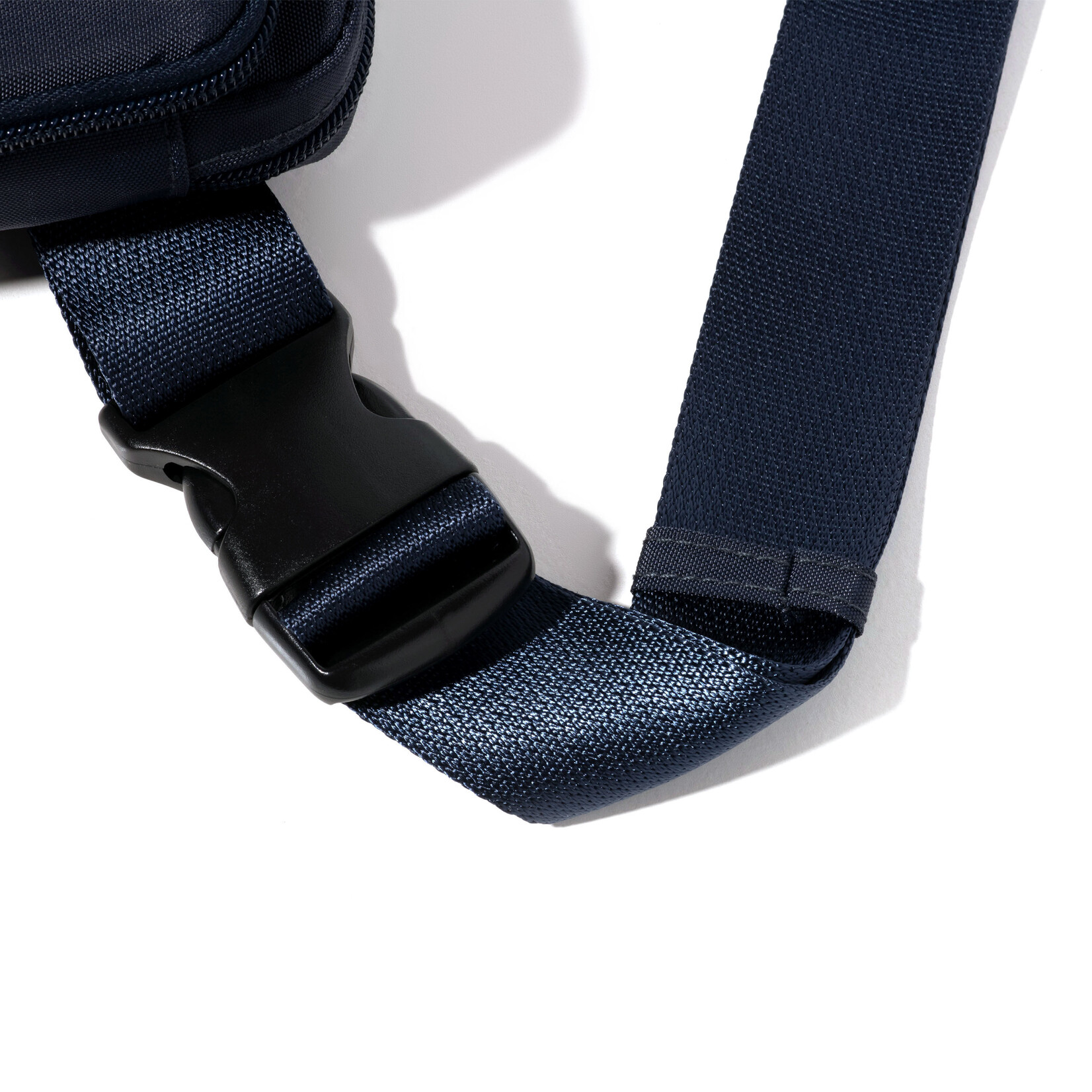 Baggallini True Classic Belt Bag Sling - French Navy 2026
