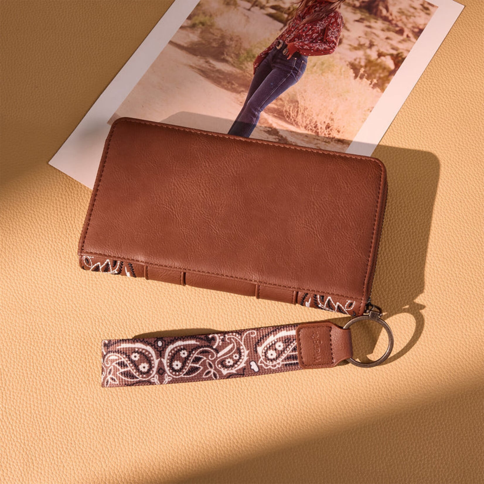 Wrangler WG331-W115BR - Brown - Wrangler Braided Paisley Bandana Wallet
