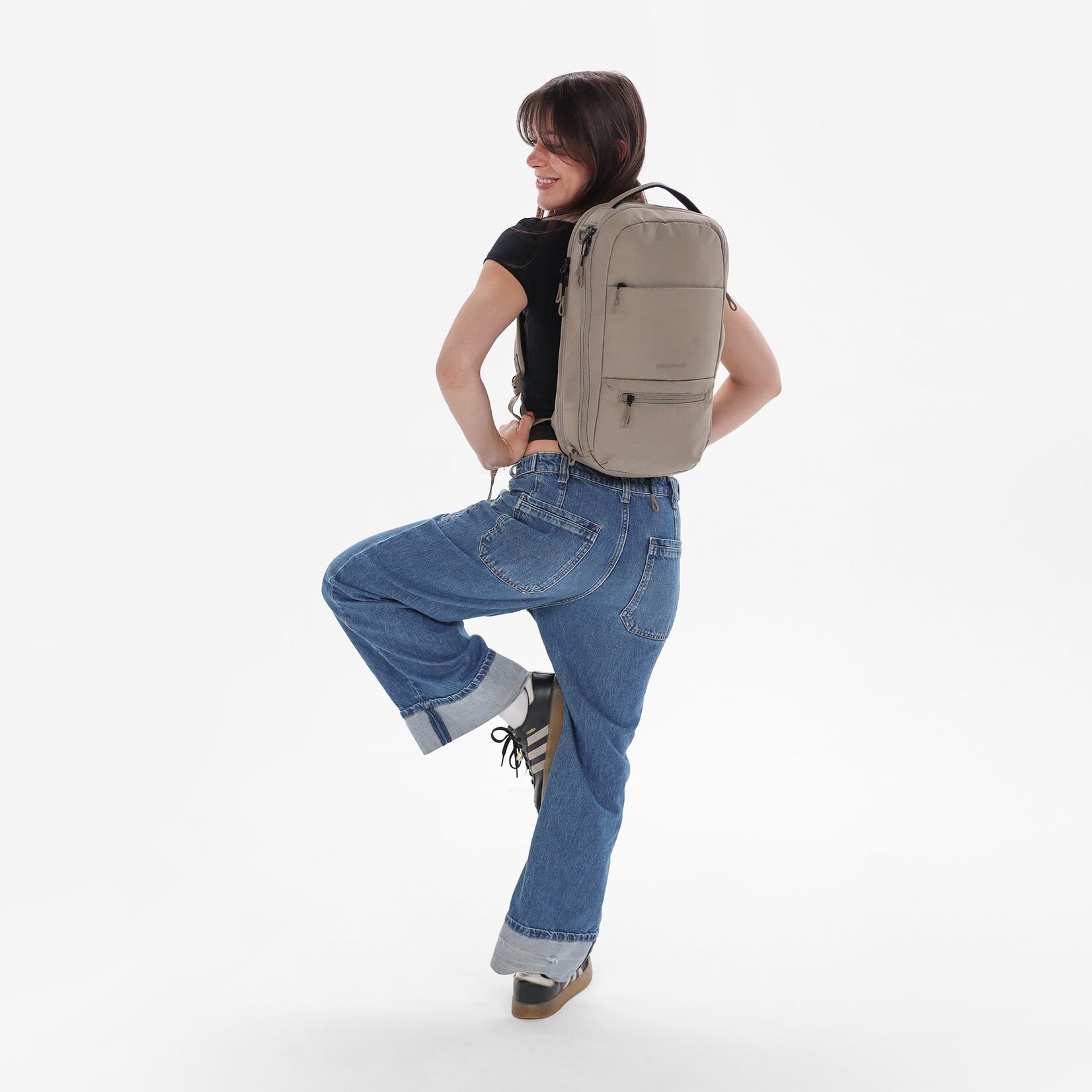 Sherpani Camden - Dune - Pro Ultimate Commuter Travel Backpack 2026