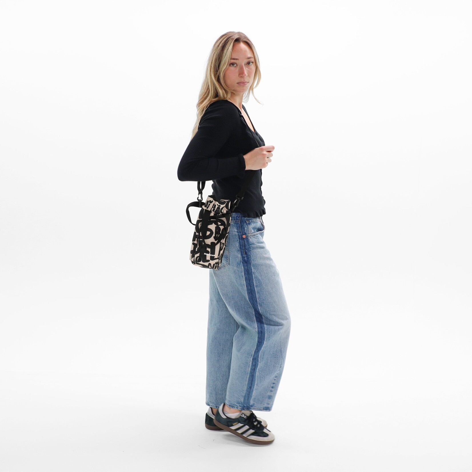 Sherpani Izzie - Ciao - Water Bottle Crossbody 2026
