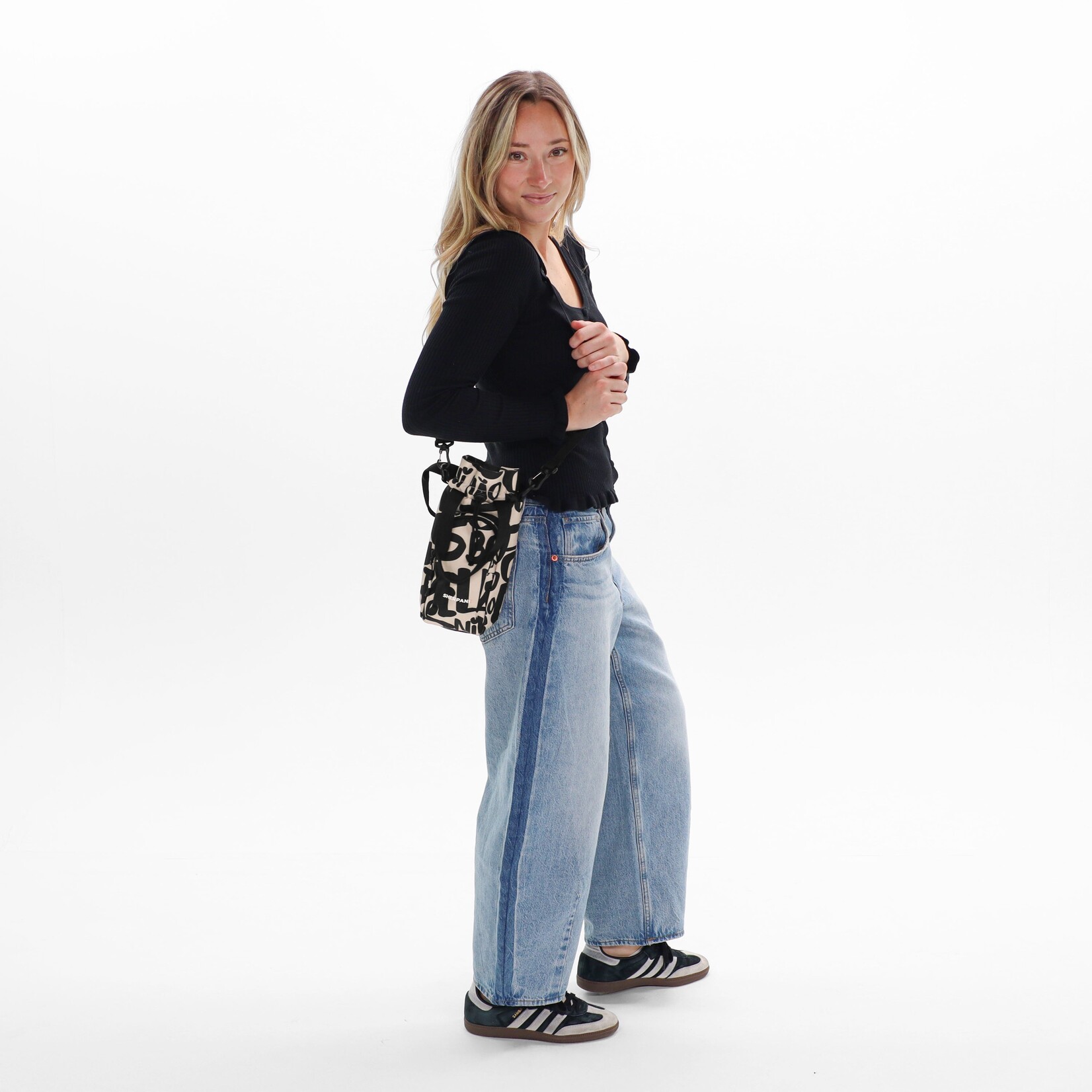 Sherpani Izzie - Ciao - Water Bottle Crossbody 2026