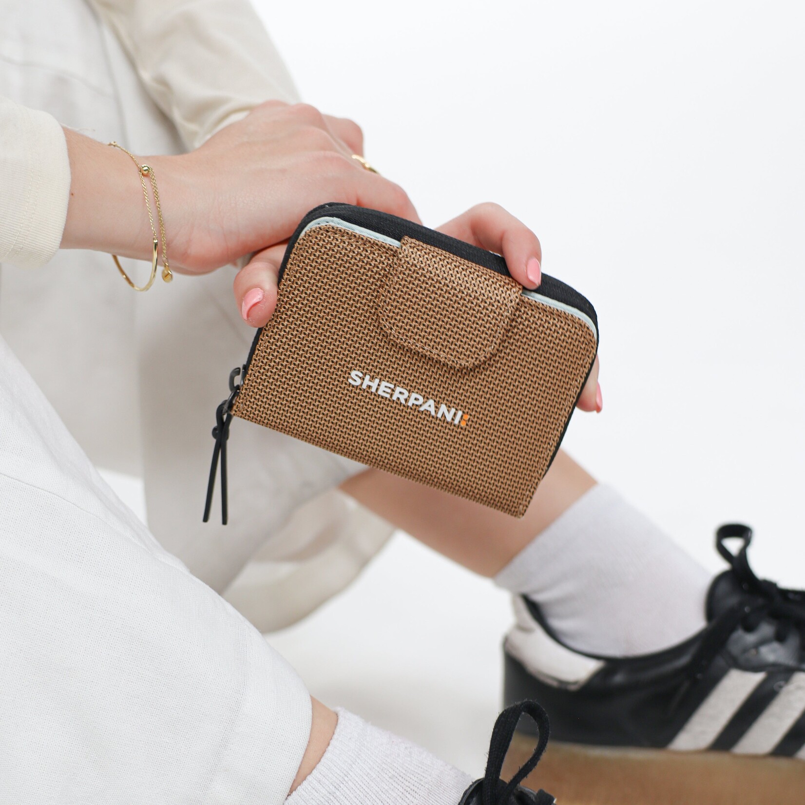 Sherpani Barcelona RFID Wallet - Sand 2026