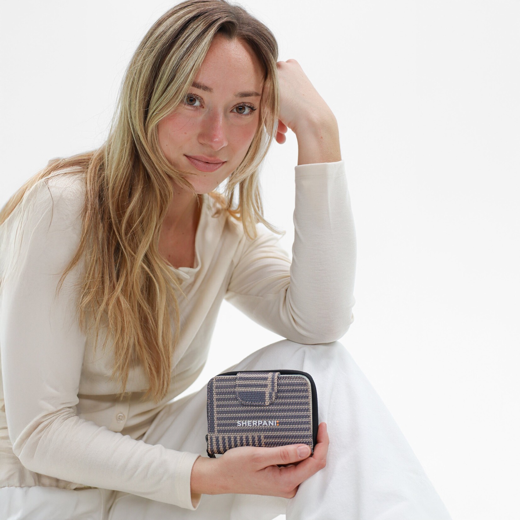 Sherpani Barcelona RFID Wallet - Passport 2026
