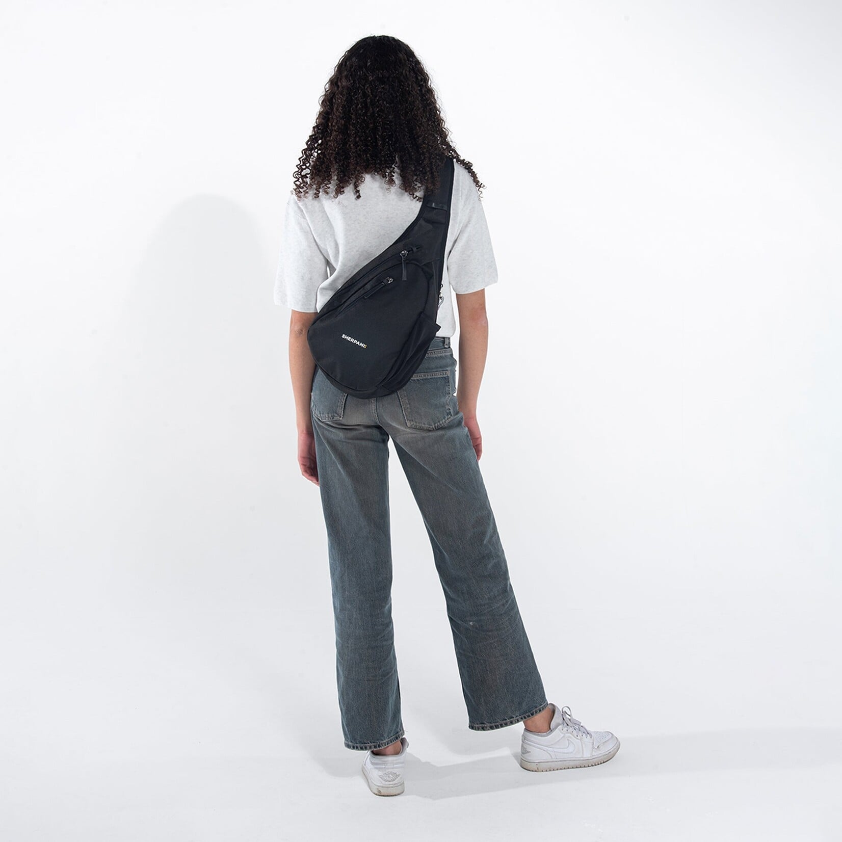 Sherpani Esprit ANTI-THEFT Sling - Carbon - 2026