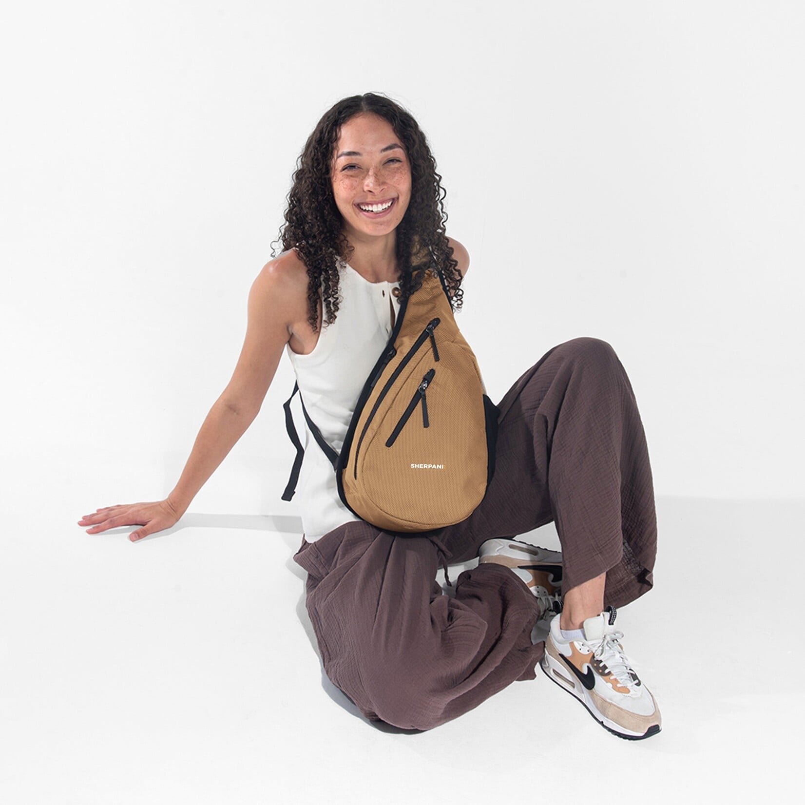 Sherpani Esprit ANTI-THEFT Sling - Sand - 2026