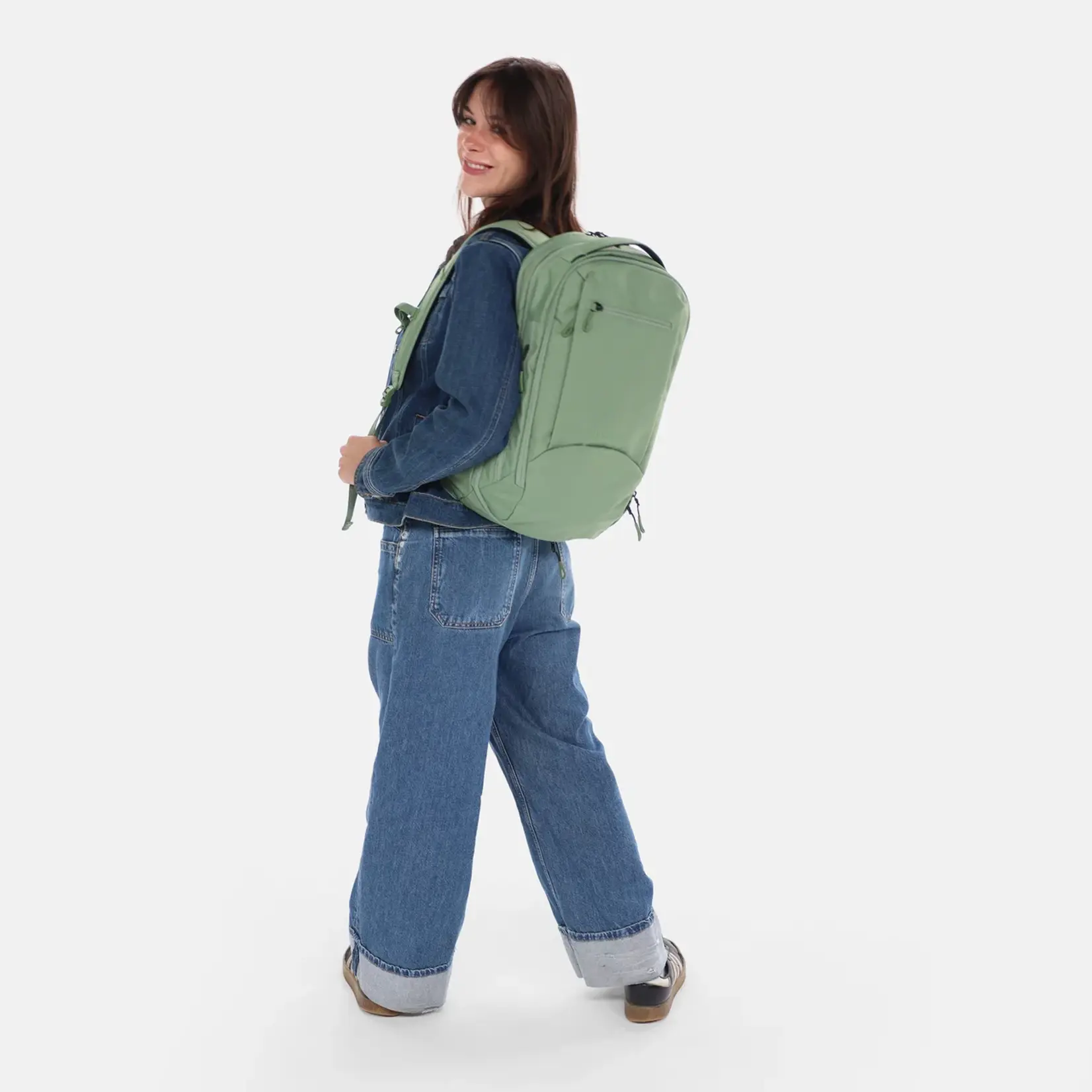 Sherpani Crew Commuter / Travel Backpack - Olivine 2026