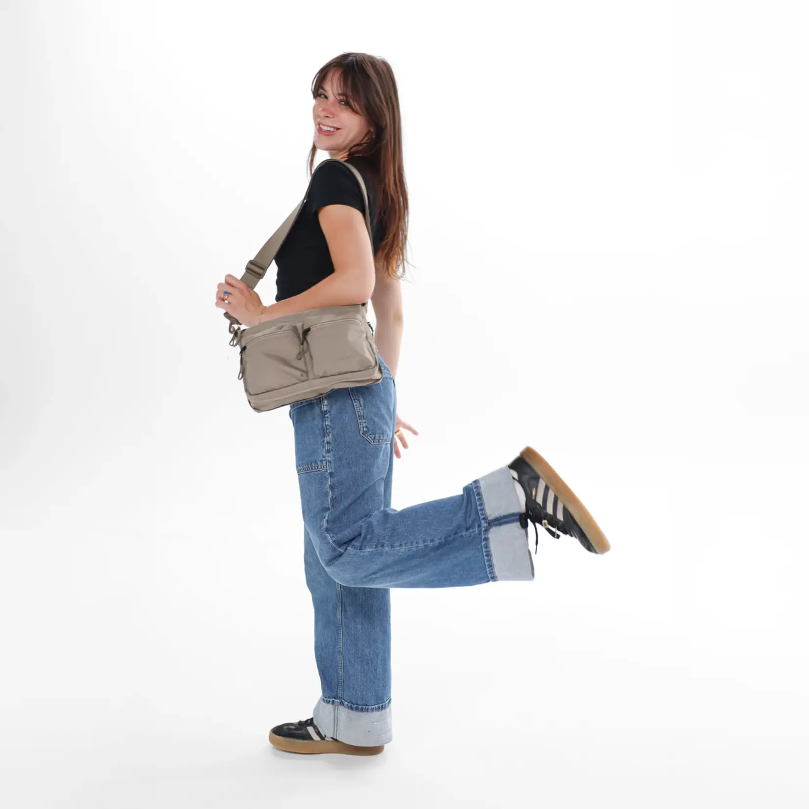 Sherpani Ceara Expandable Crossbody - Dune 2026