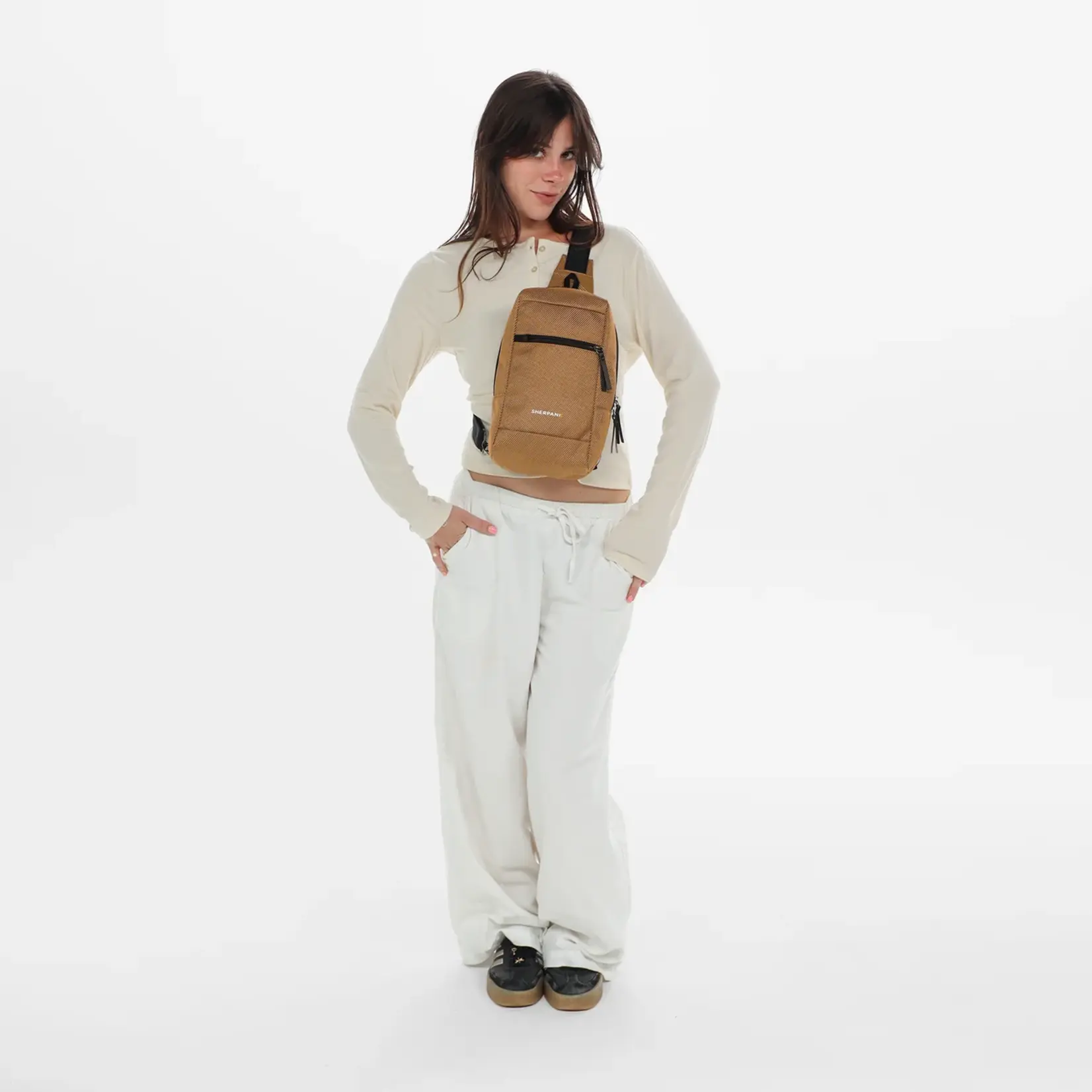 Sherpani Metro ANTI-THEFT Mini Sling - Sand 2026