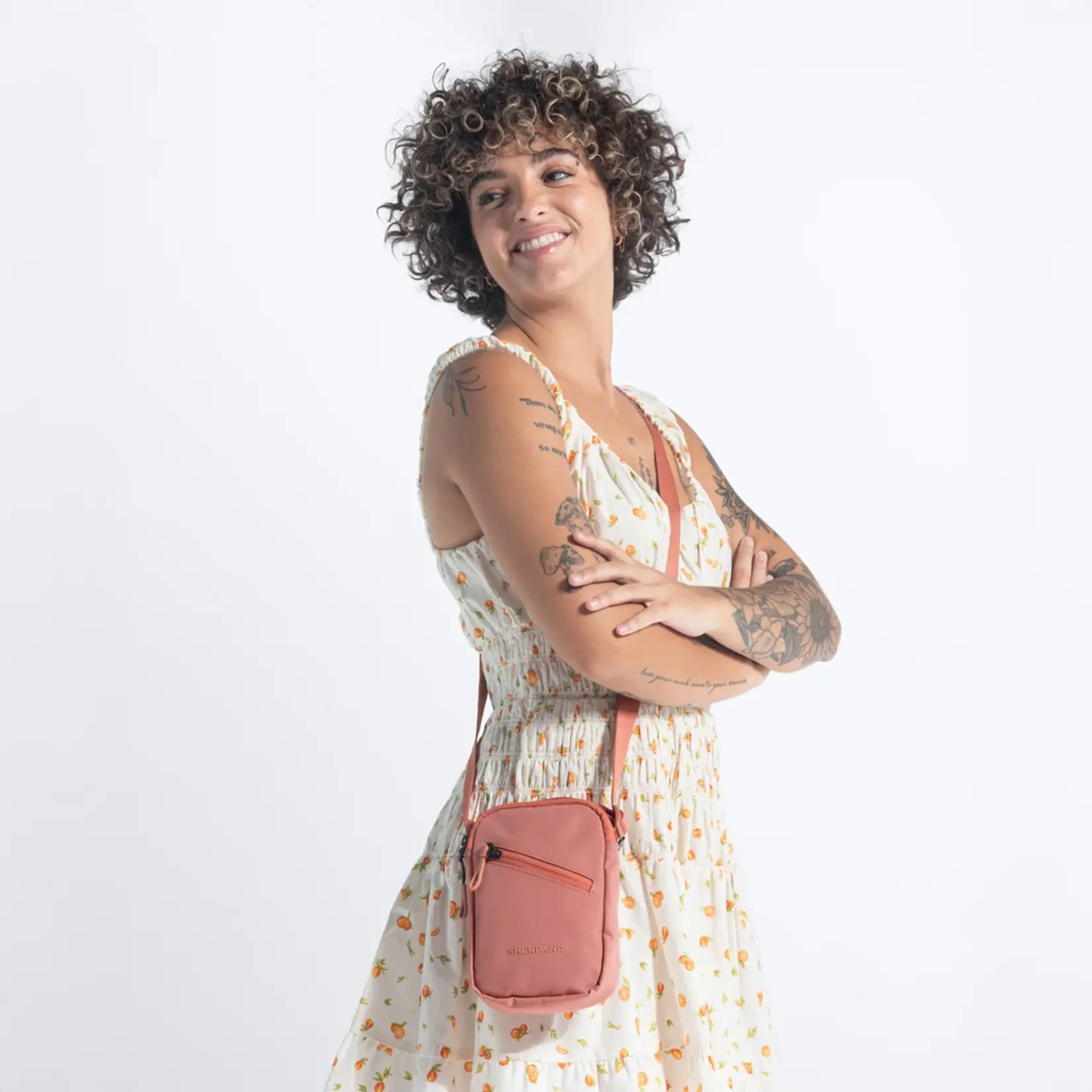 Sherpani Rogue Mini Crossbody - Desert 2026