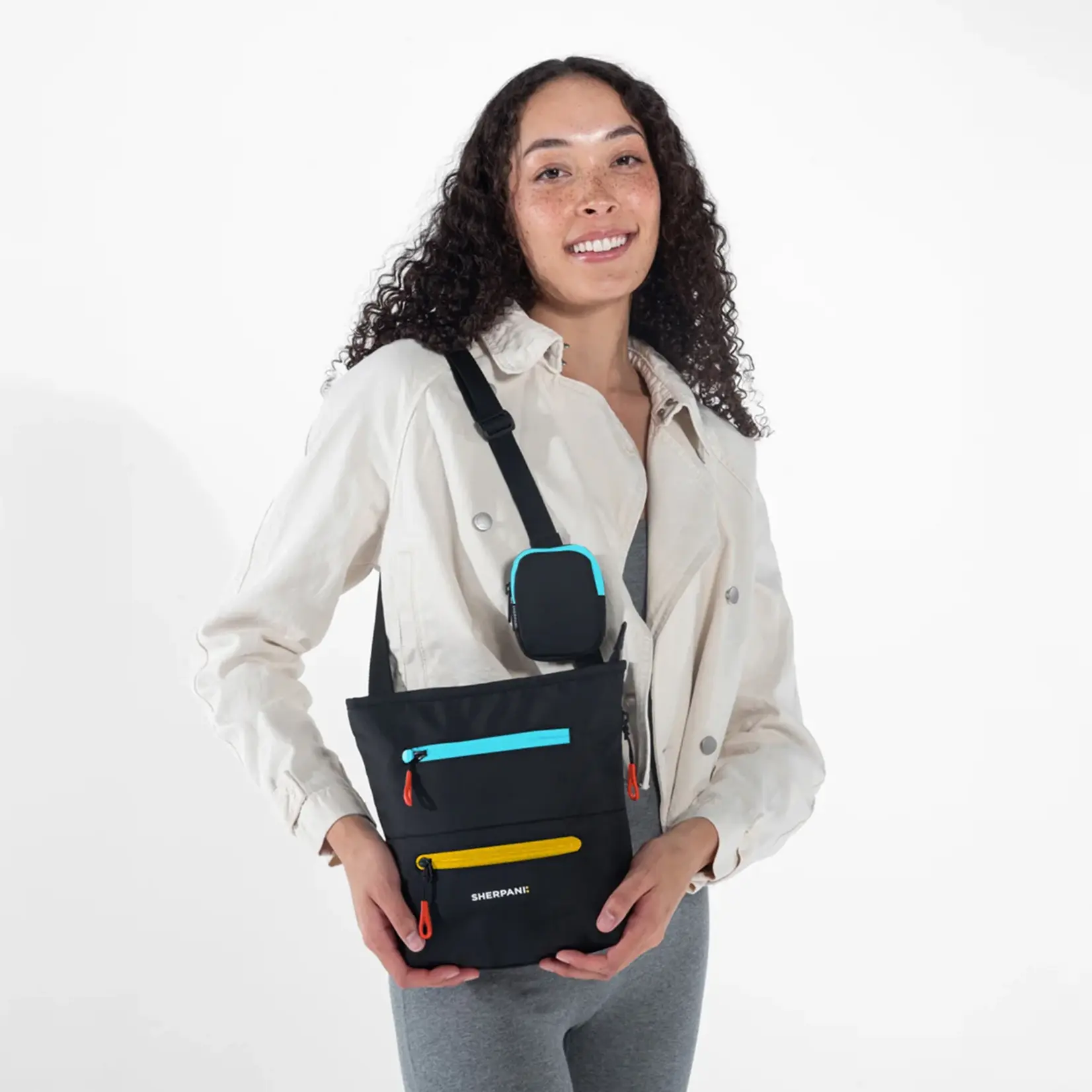 Sherpani Sadie Crossbody - Chromatic 2026