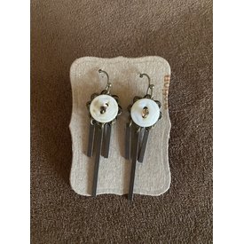 Notion Vintage Button Dangle Earrings