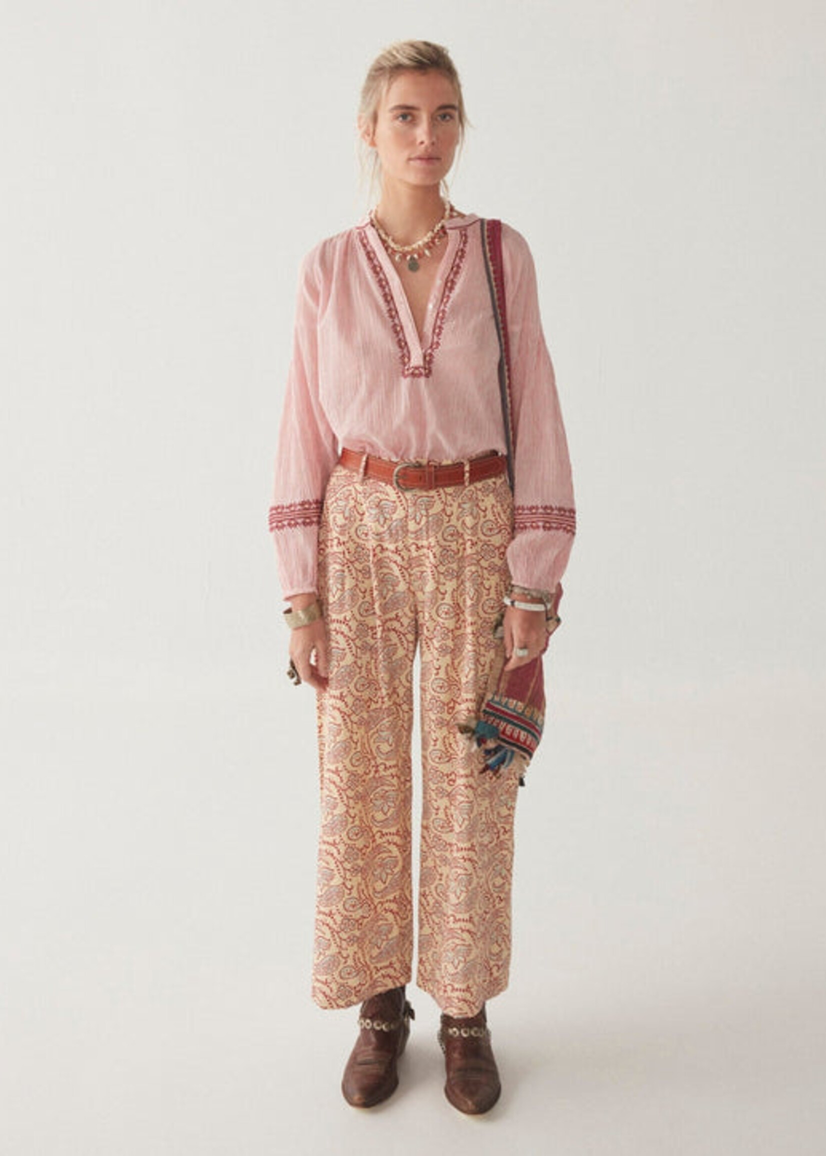 Maison Hotel Lina Blouse
